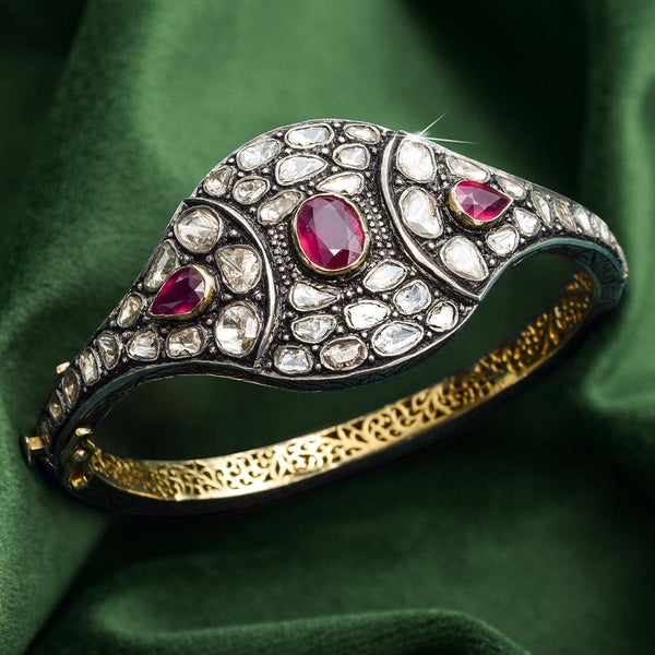 Antique & Vintage Jewelry 101: The Journey of Accessories Through the Ages