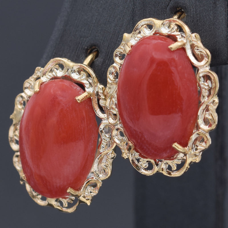 Vintage 18K Yellow Gold Red Coral Oval Cabochon Latch-Back Earrings