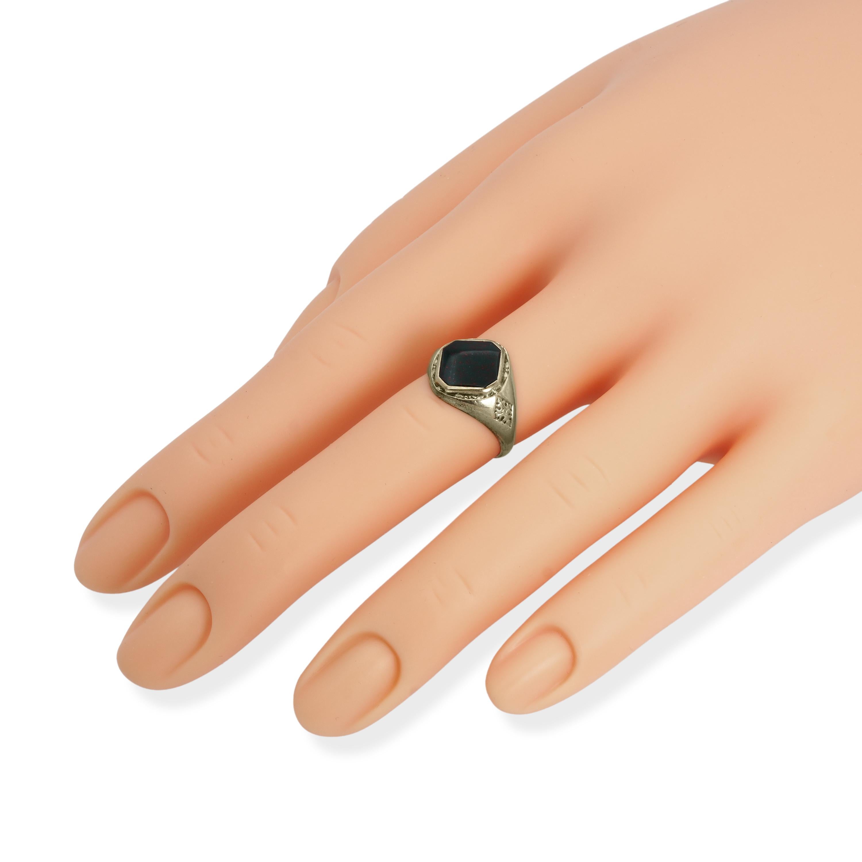 Antique 10k Yellow Gold Bloodstone Engraved Motif Signet Ring