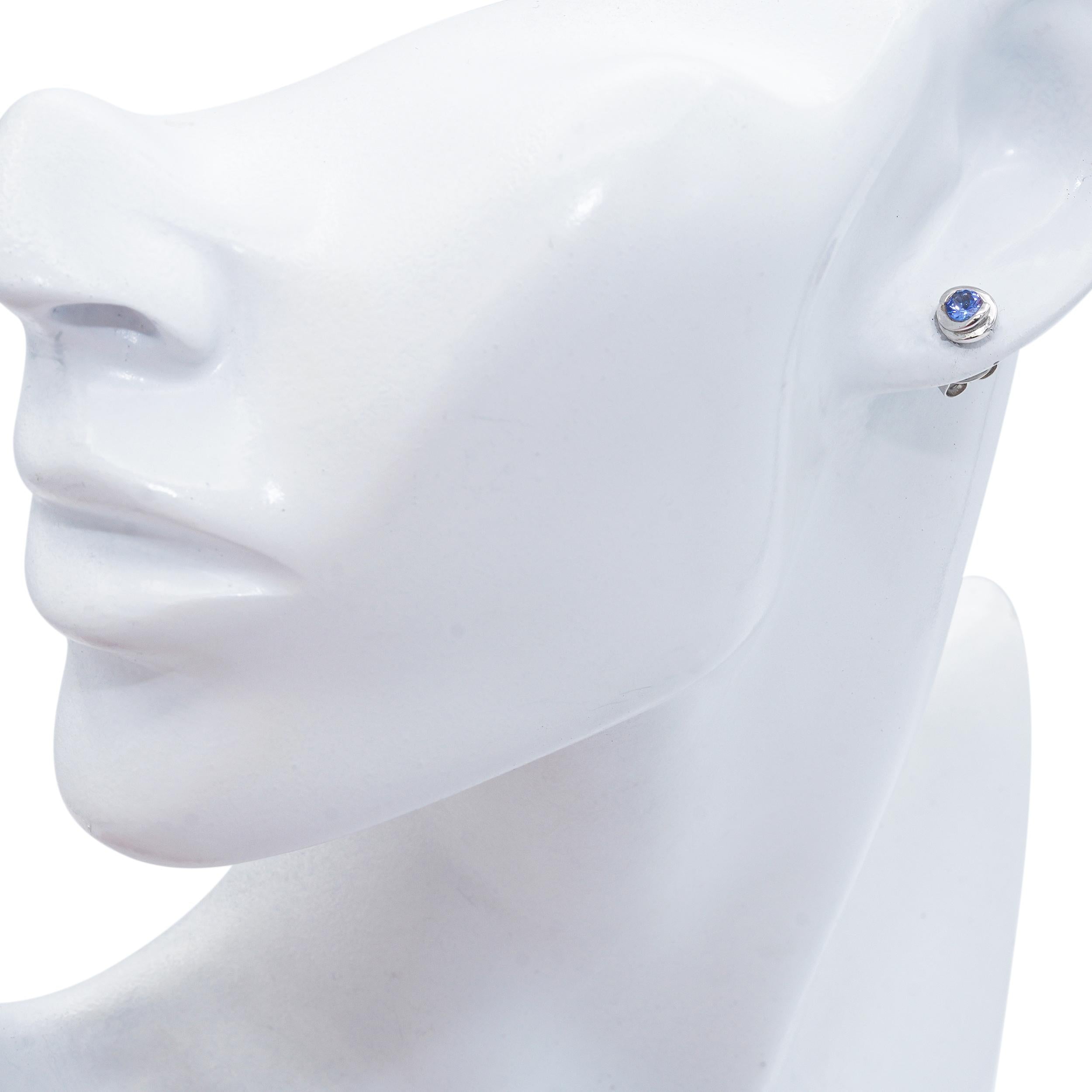 18k White Gold Tanzanite Swirl Stud Earrings