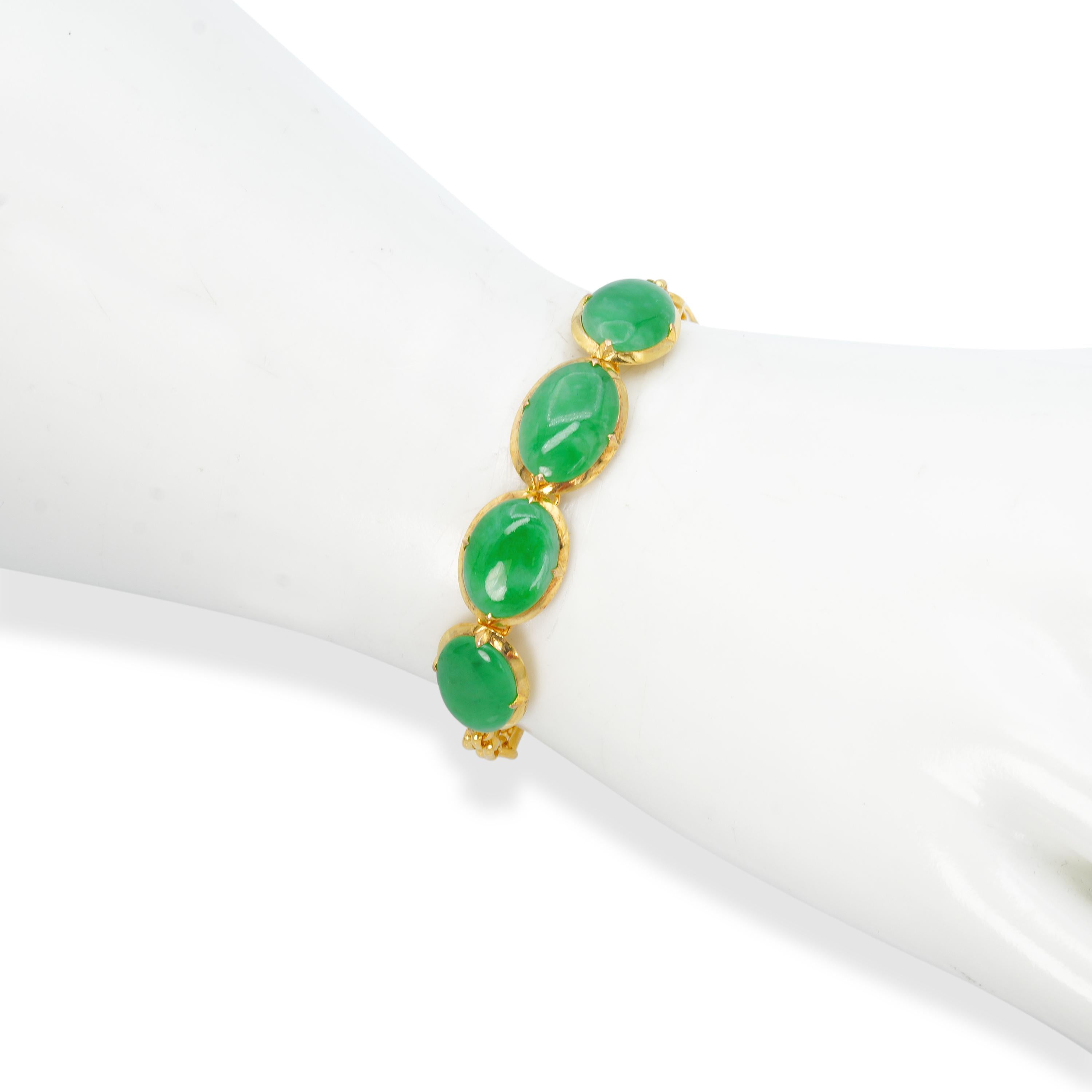 Vintage 21k Yellow Gold 12.1tcw Green Jadeite Jade Bracelet