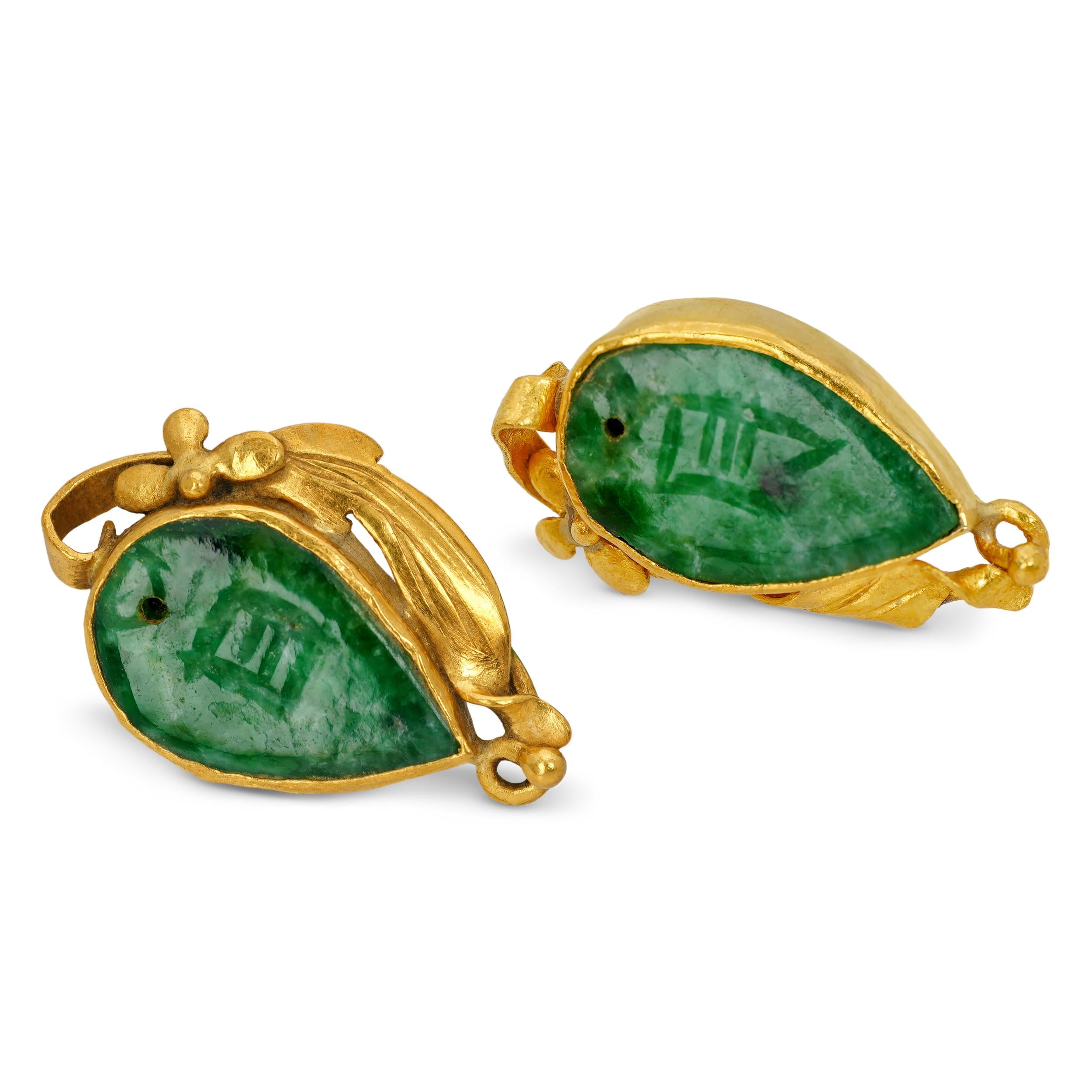 Vintage 20k Yellow Gold Carved Jade Stud Earrings