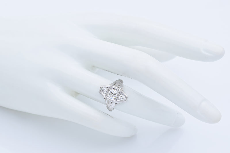 Antique Belais Art Deco 18K White Gold 0.85 TCW Old Euro Diamond Ring Size 6