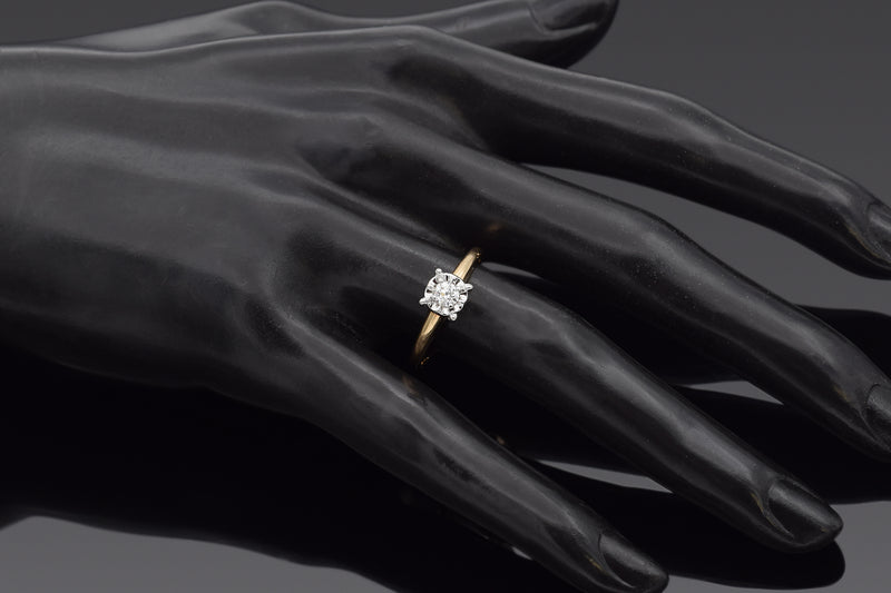 Vintage 14K Yellow Gold 0.19 Carat Round Diamond Solitaire Band Ring Size 8