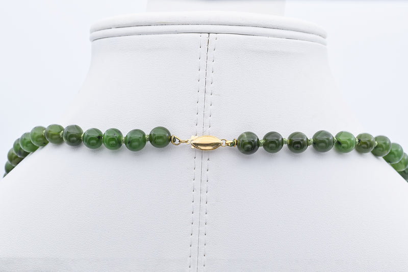 Vintage 14K Yellow Gold 7.5-8.0 mm Green Jade Beaded Strand Necklace 29 Inches