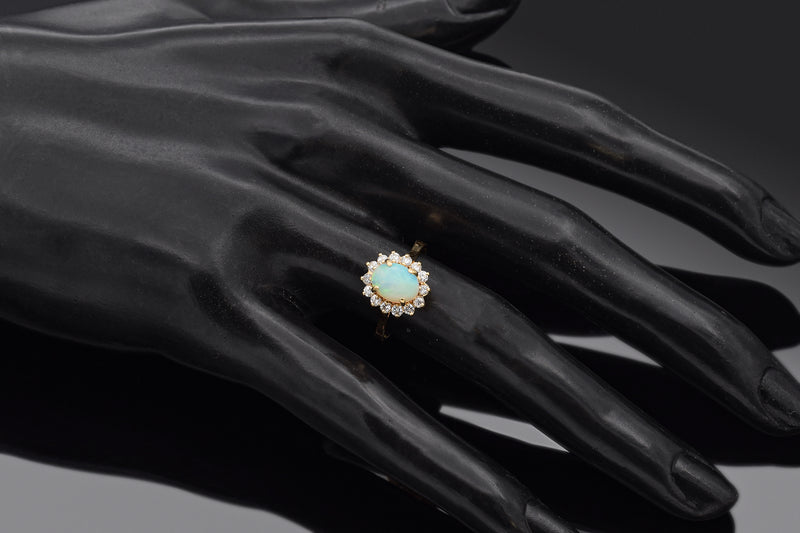 Vintage 14K Yellow Gold Opal & 0.28 TCW Diamond Cocktail Ring Size 5.25