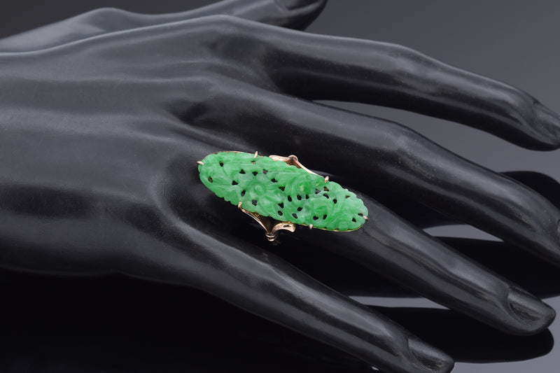 Vintage 14K Yellow Gold Green Jade Carved Floral Ring Size 6