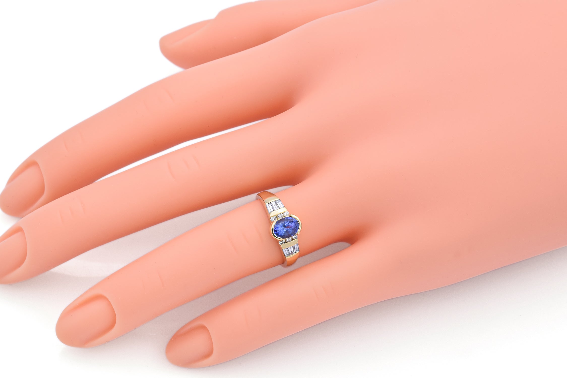 Estate 18K Yellow Gold Tanzanite & 0.39 TCW Diamond Ring Size 6.25