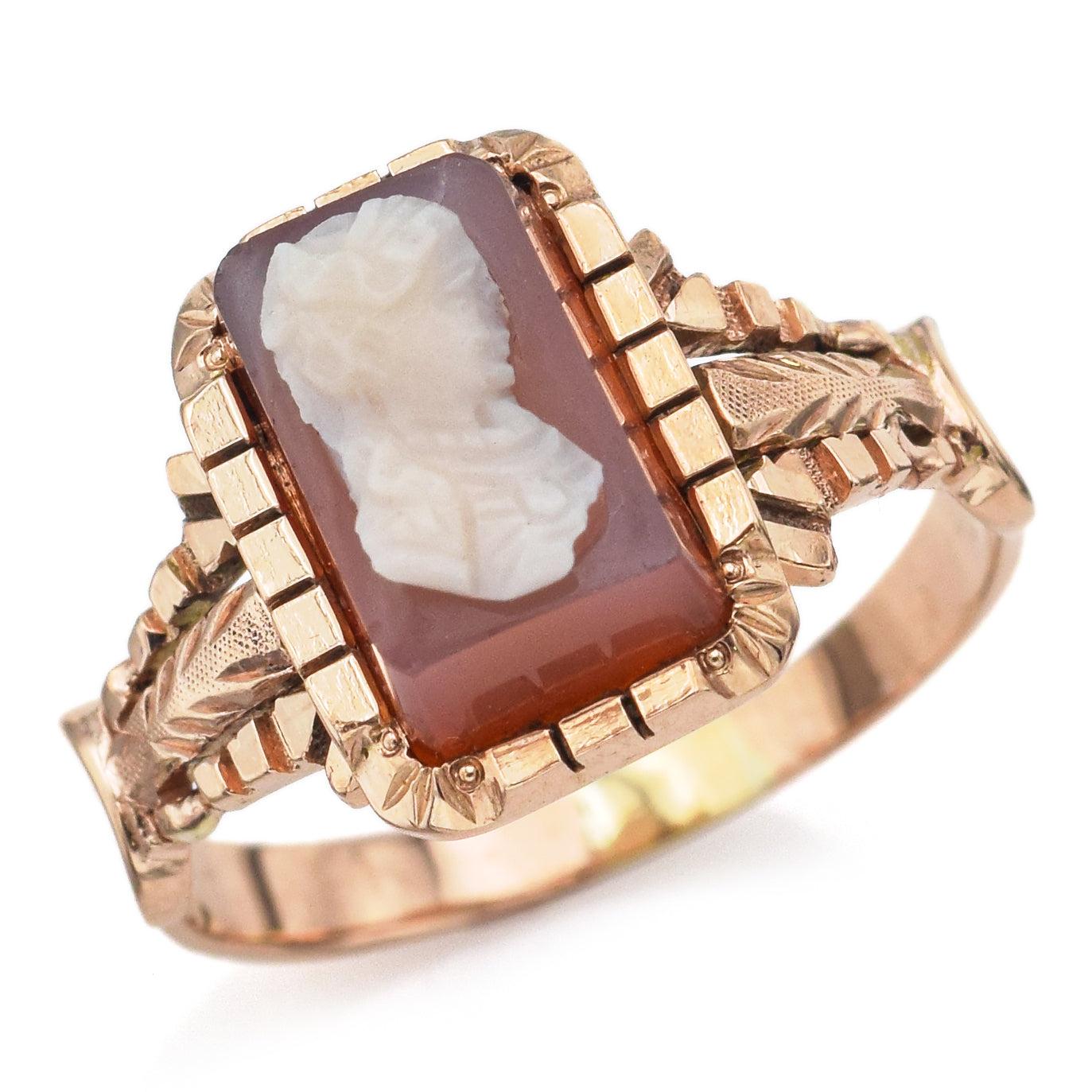 Antique Yellow Gold Hardstone Cameo Ring