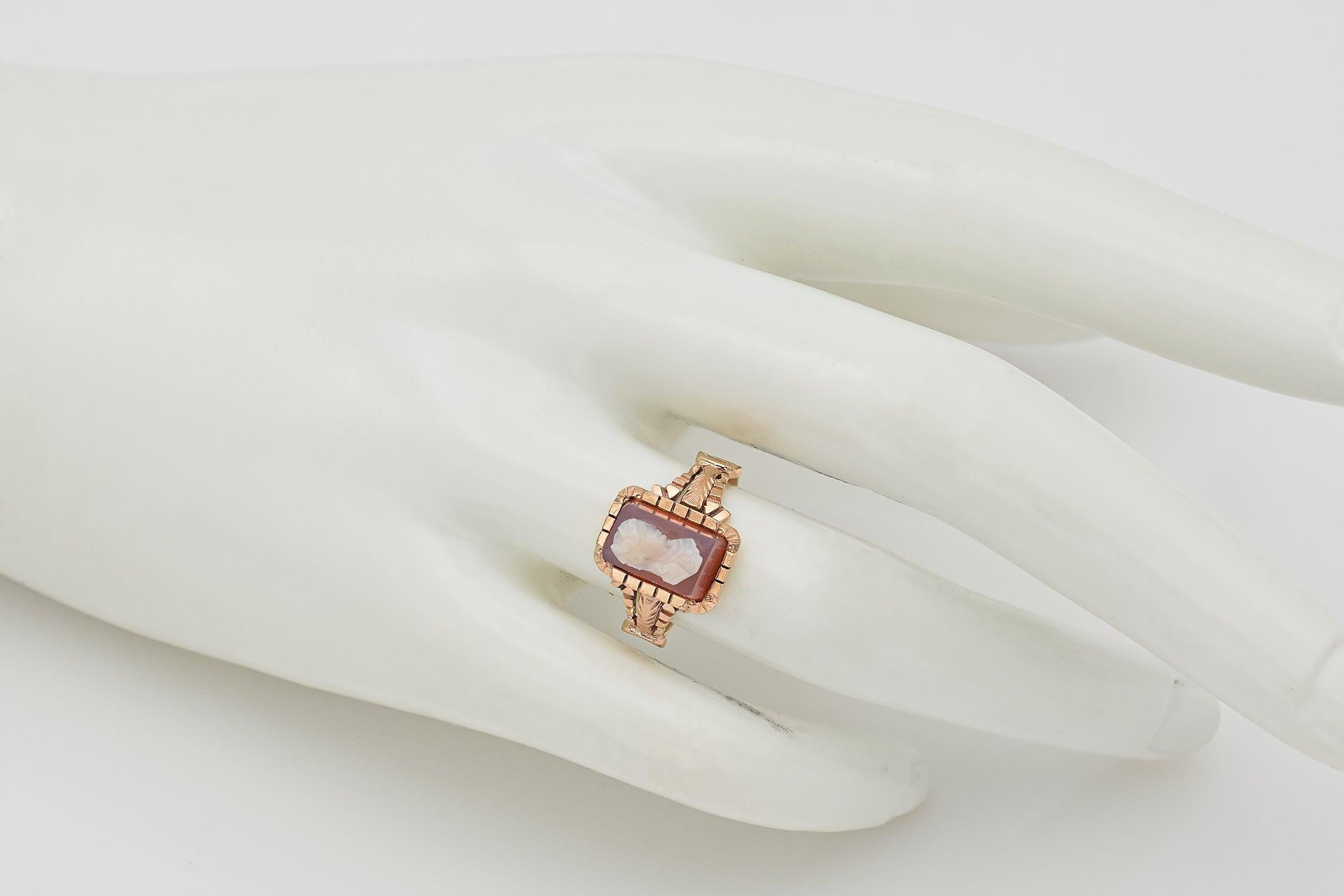 Antique Yellow Gold Hardstone Cameo Ring
