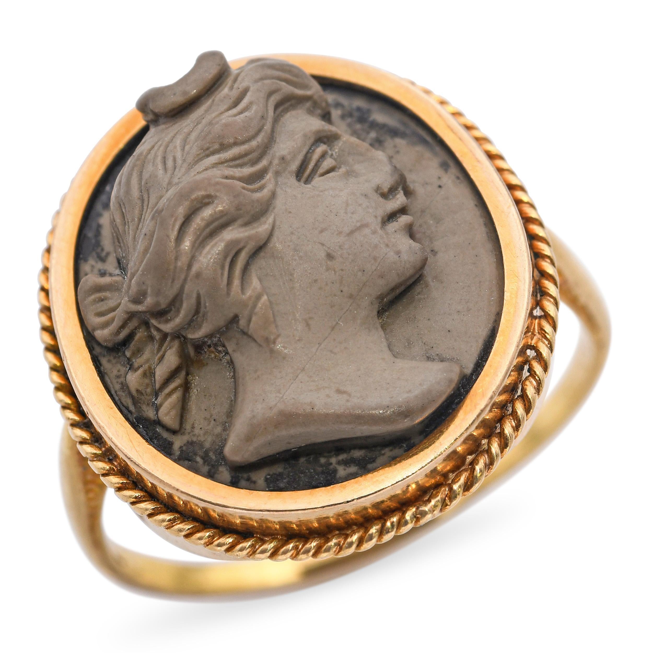 Antique 18k Yellow Gold Lava Cameo Ring