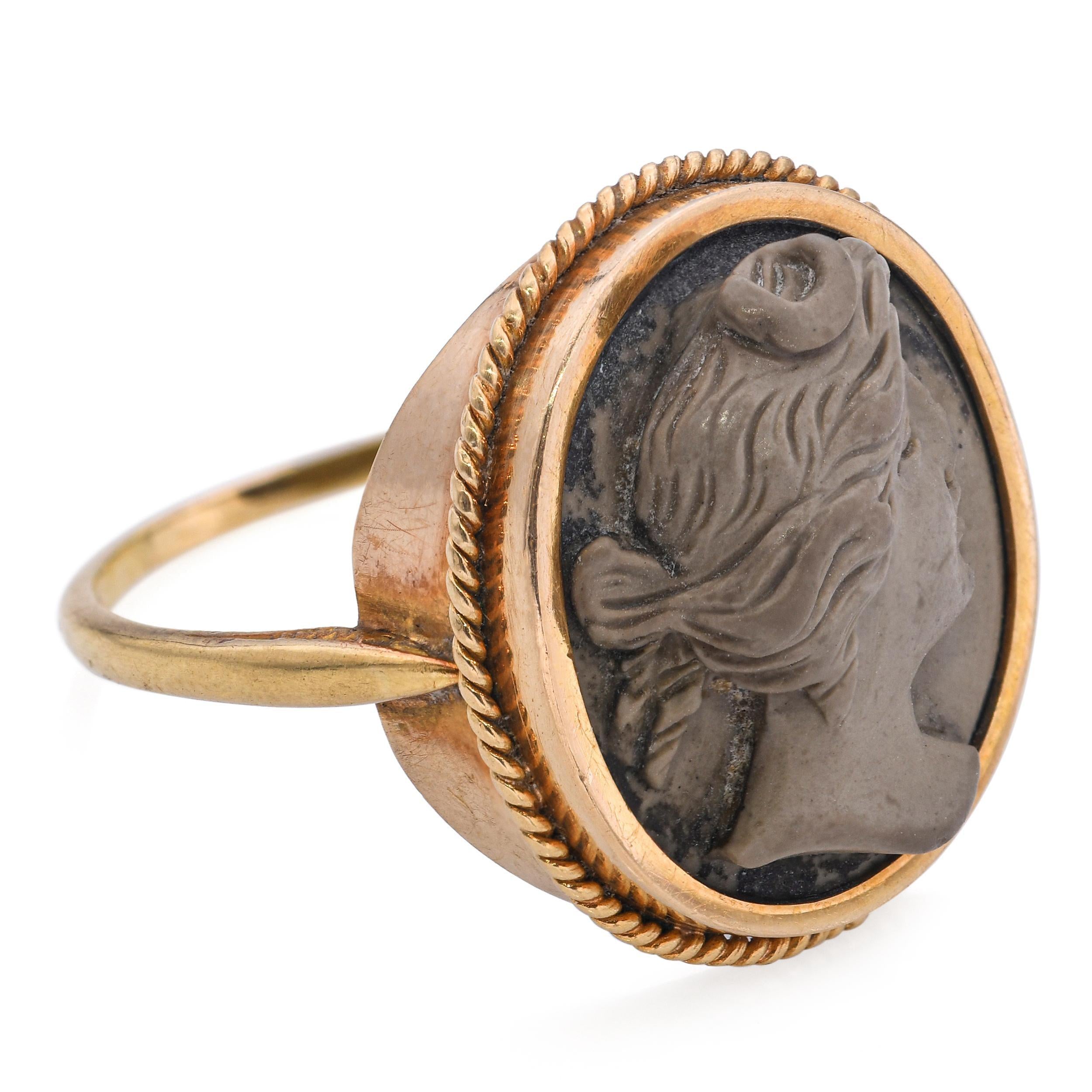 Antique 18k Yellow Gold Lava Cameo Ring