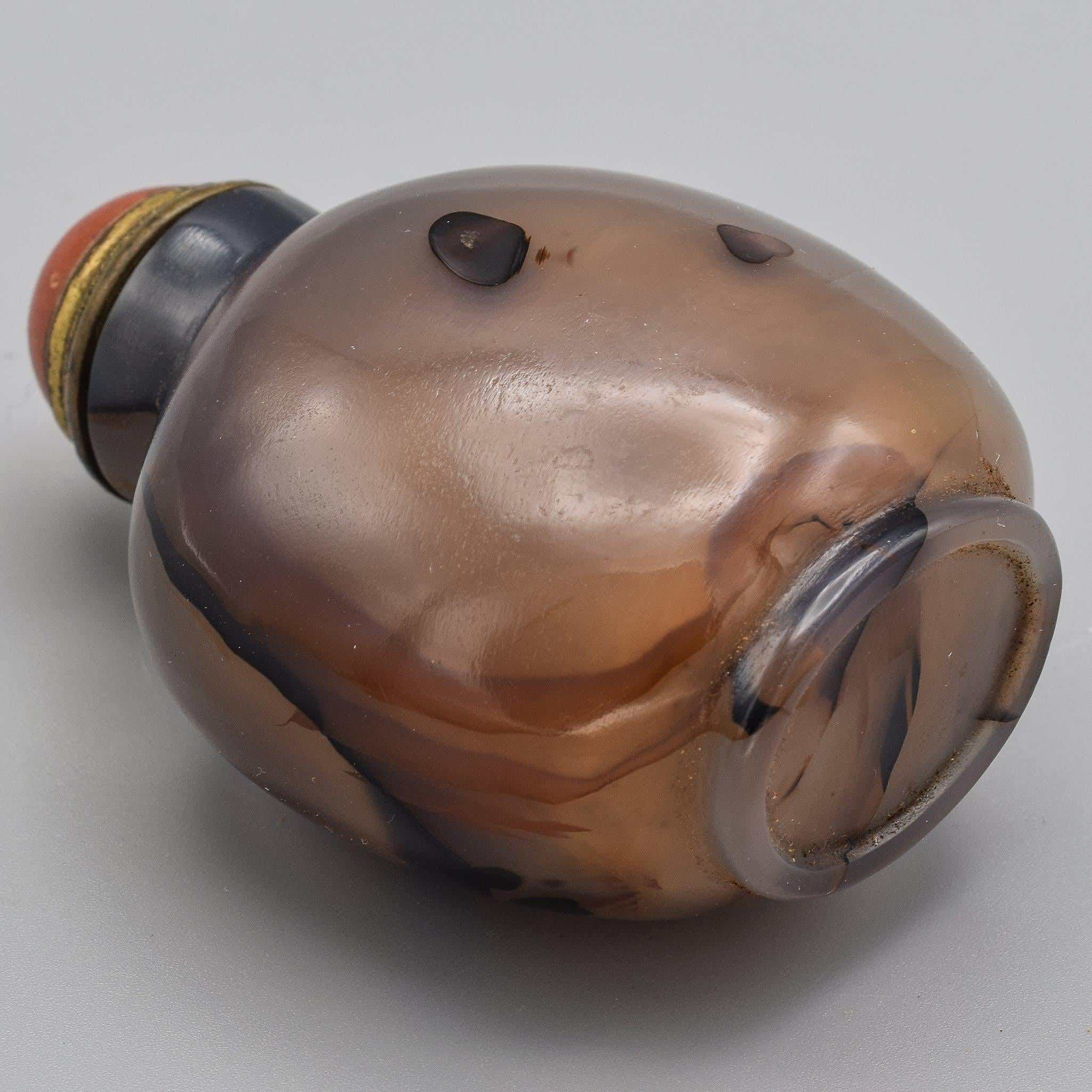 Antique Chinese Agate Snuff Bottle