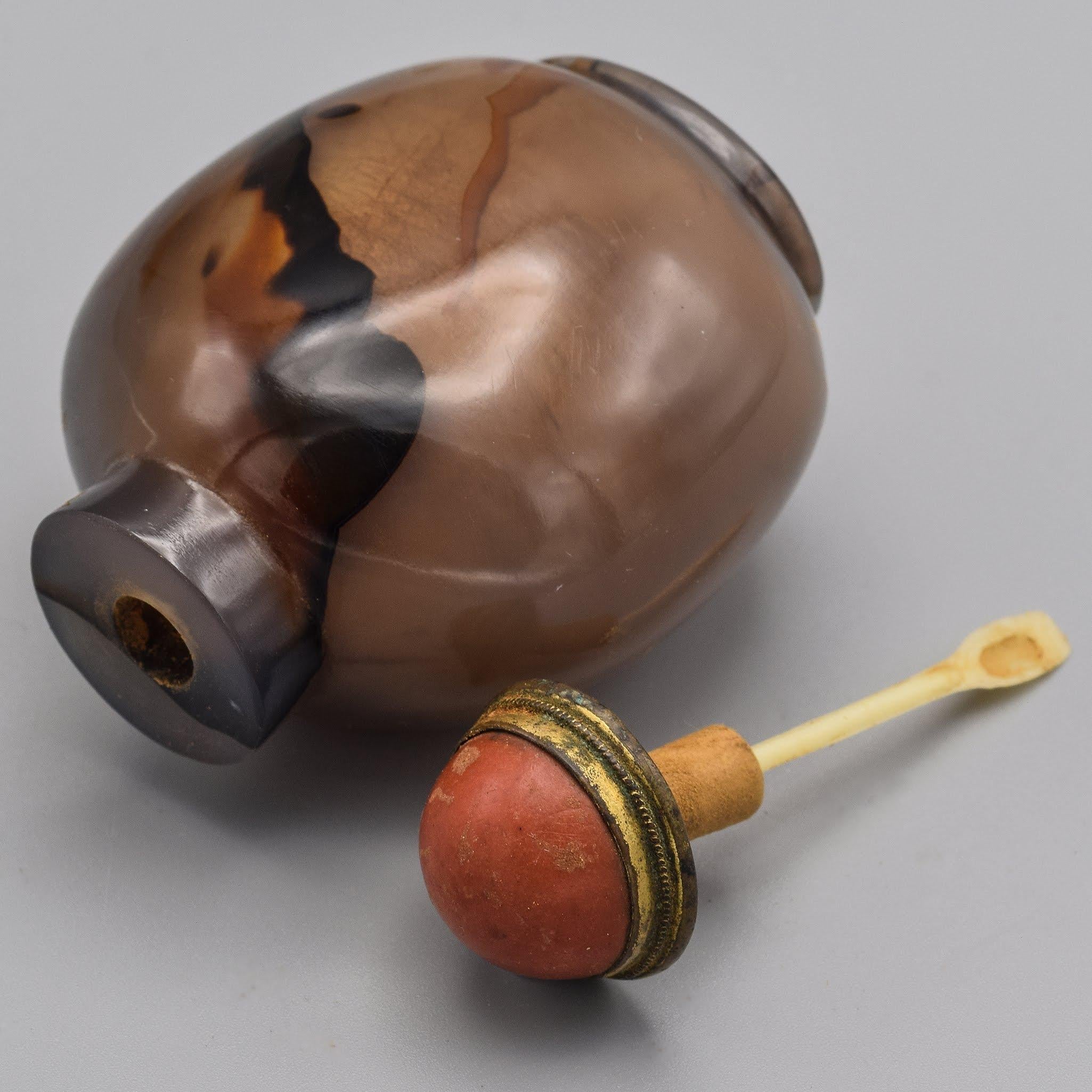 Antique Chinese Agate Snuff Bottle