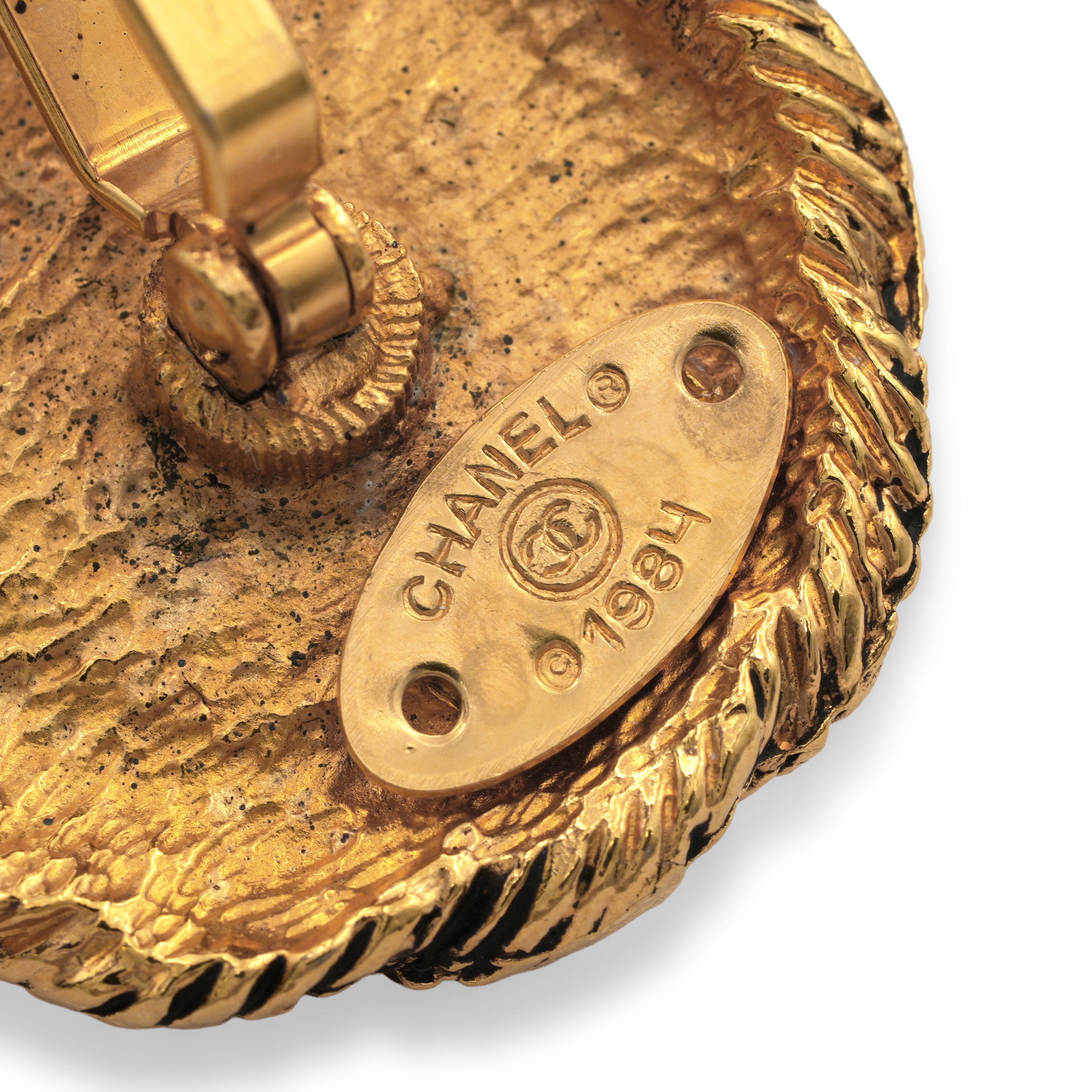 Vintage 1994 Chanel Gold-Plated Red Gripoix Rope Cufflinks