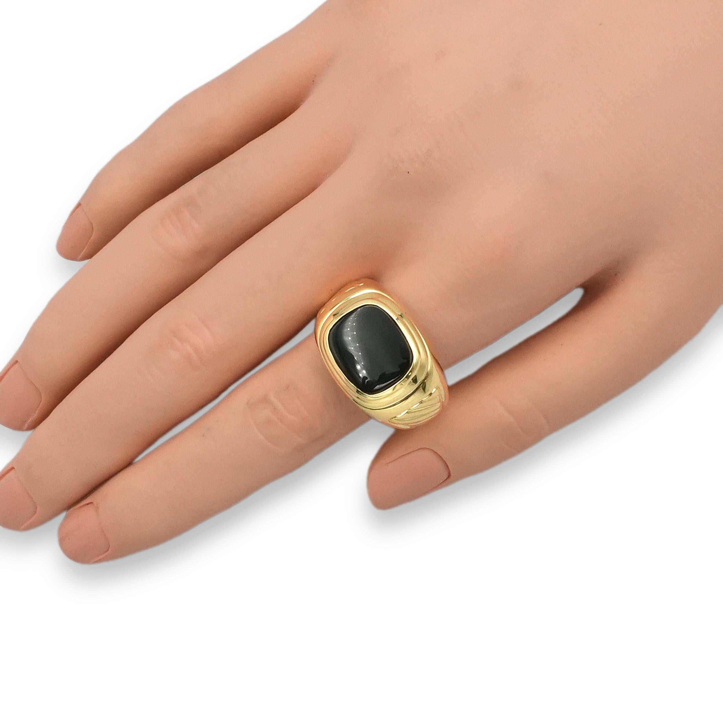 David Yurman 18K Yellow Gold Black Onyx Signet Ring