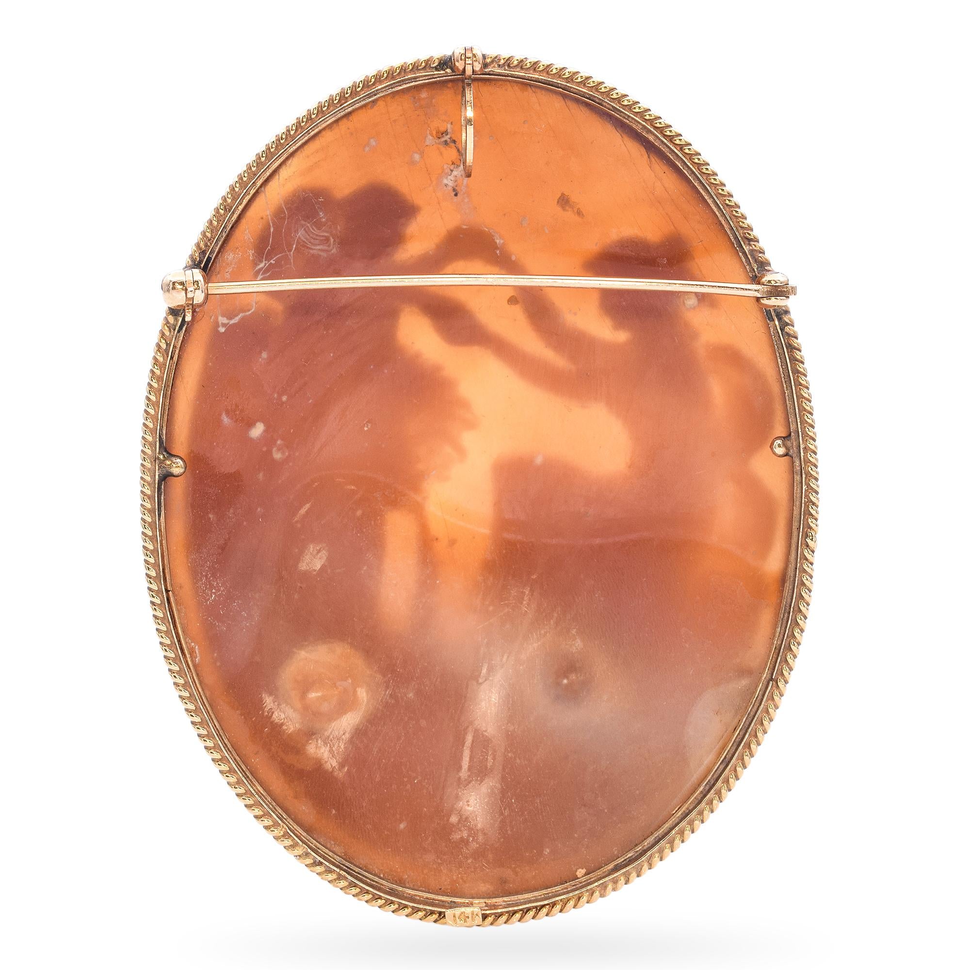 Antique Yellow Gold Aphrodite Playing with her Two Sons Cameo Brooch Pendant