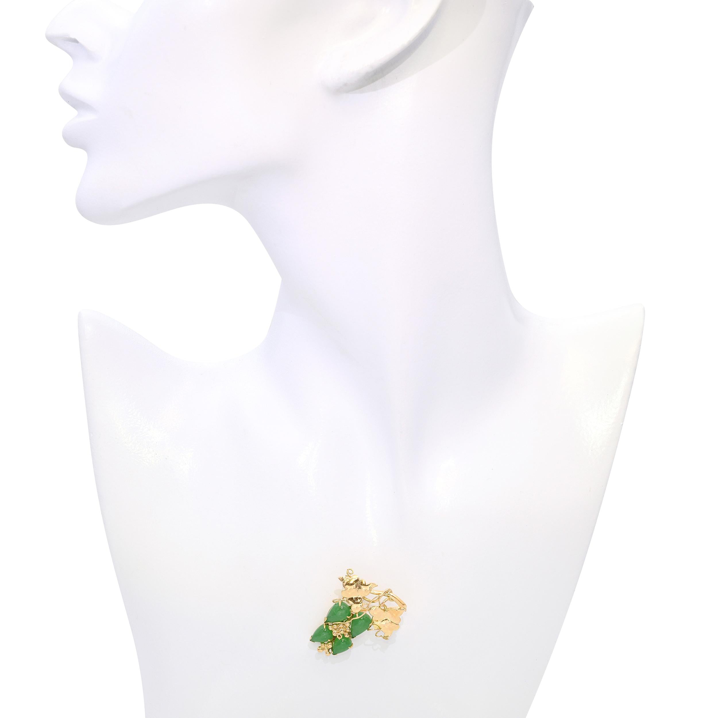 Vintage 18k Yellow Gold 4.62tcw Jadeite Jade Grape Vine Brooch