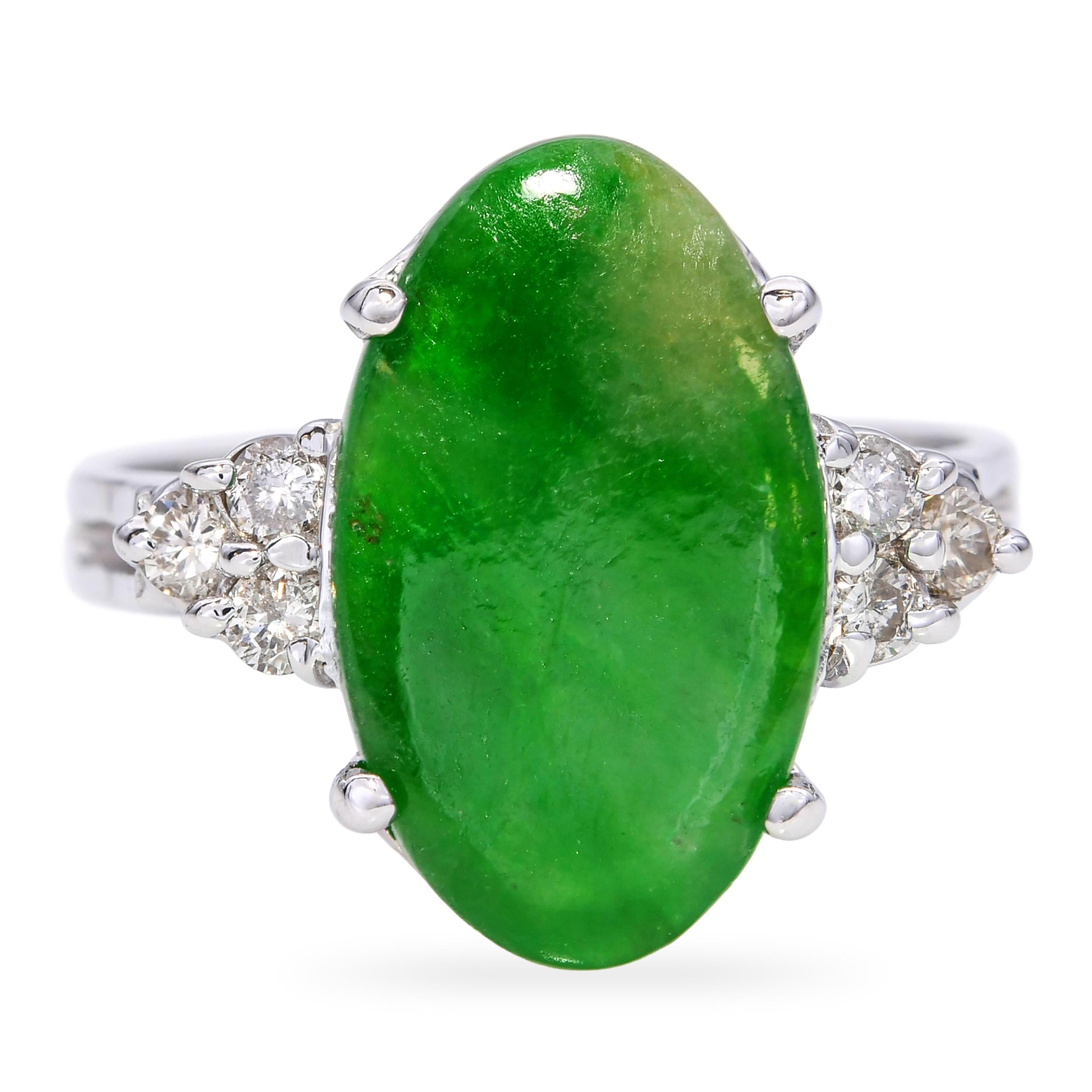 Vintage 18k White Gold Green Jadeite Jade and Diamond Ring