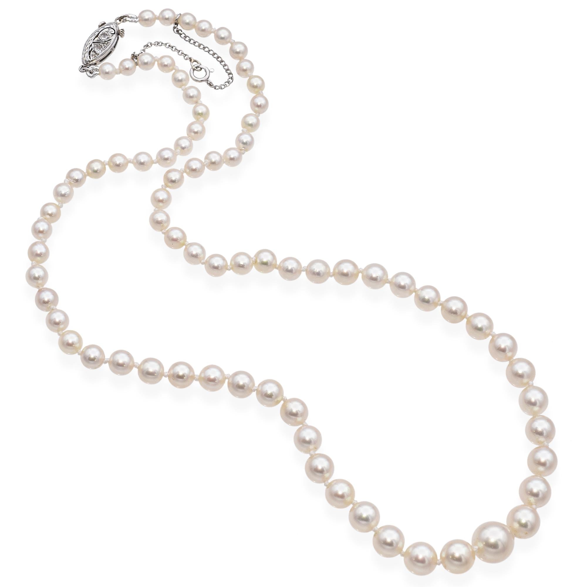Vintage Graduated Pearl Necklace with Platinum Diamond Clasp