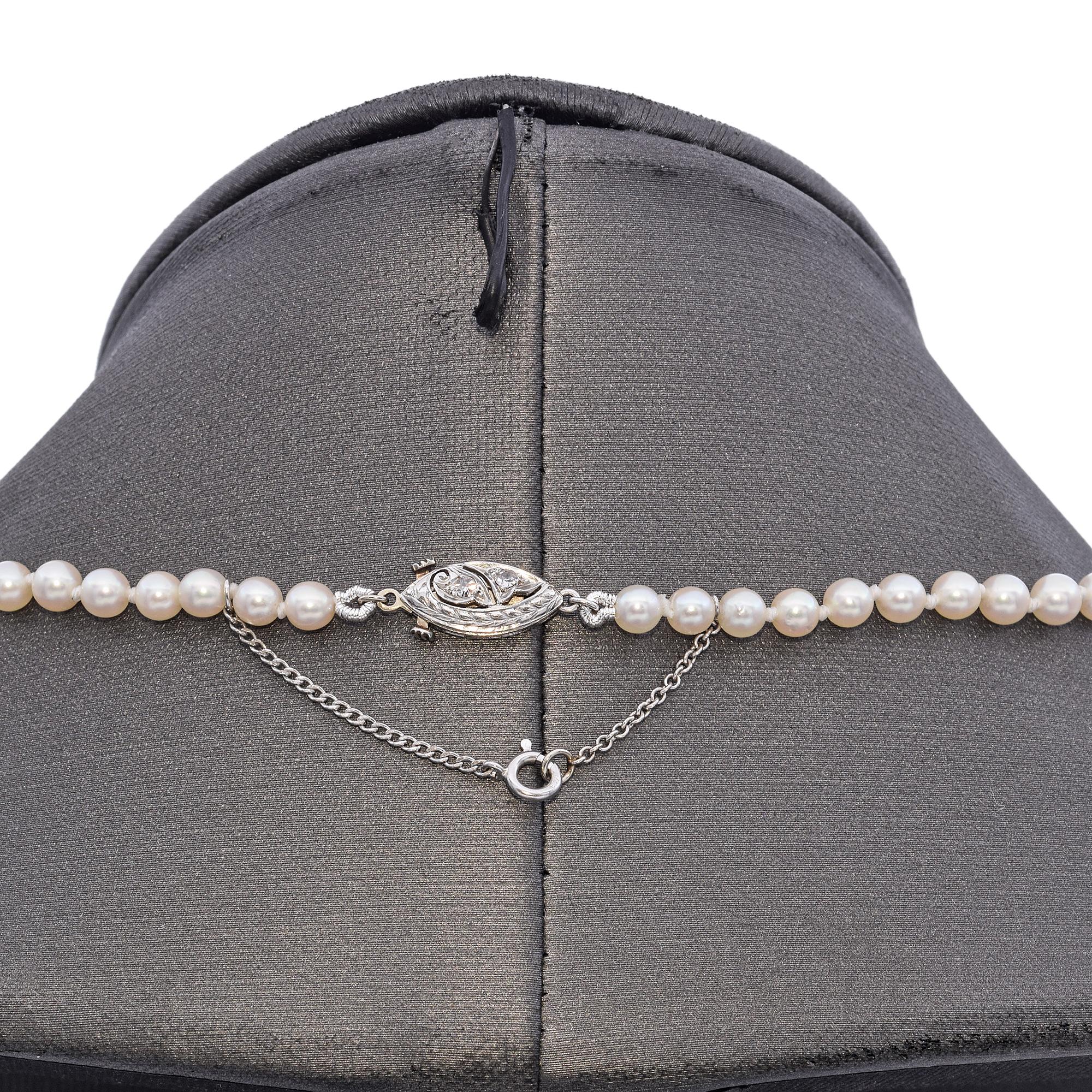 Vintage Graduated Pearl Necklace with Platinum Diamond Clasp