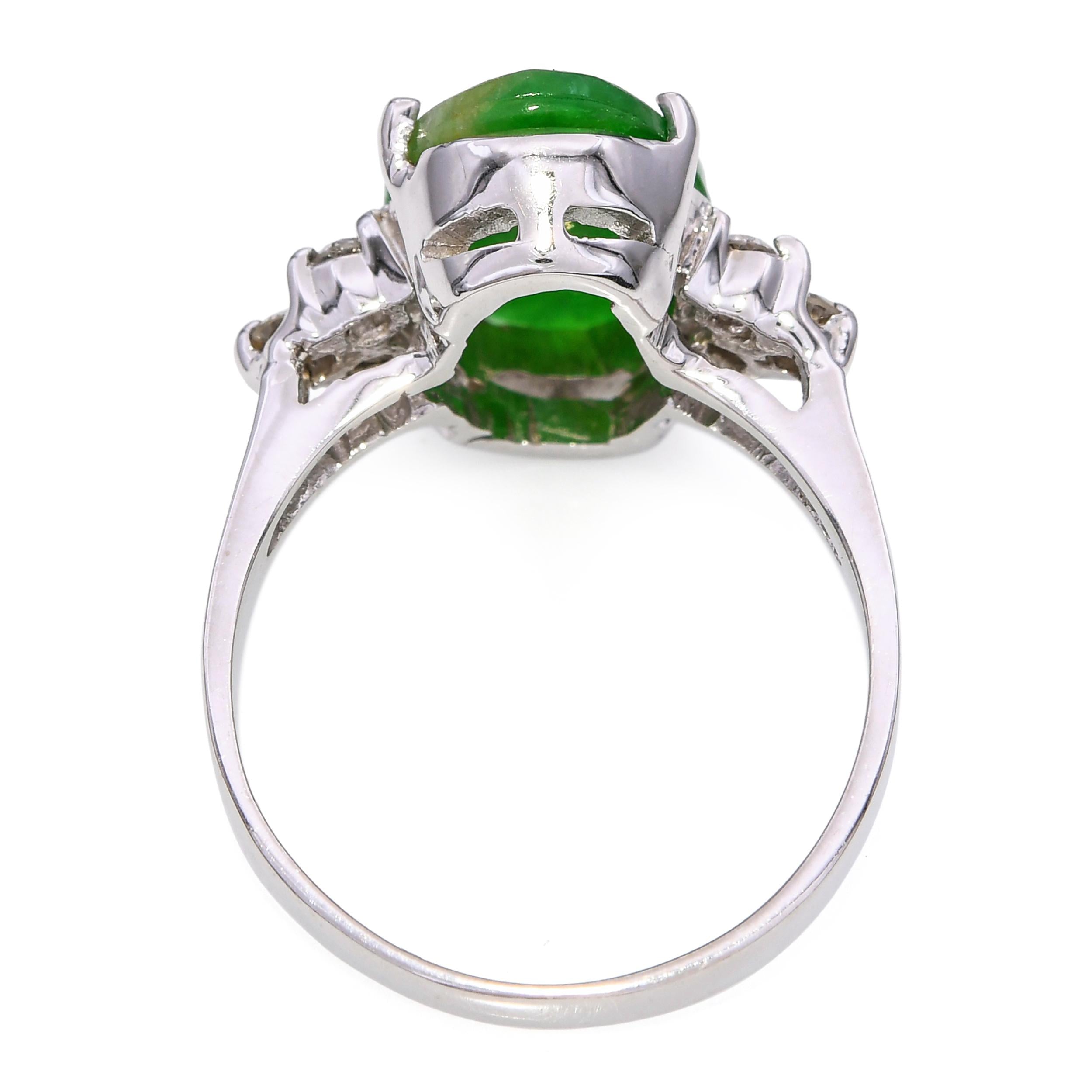 Vintage 18k White Gold Green Jadeite Jade and Diamond Ring