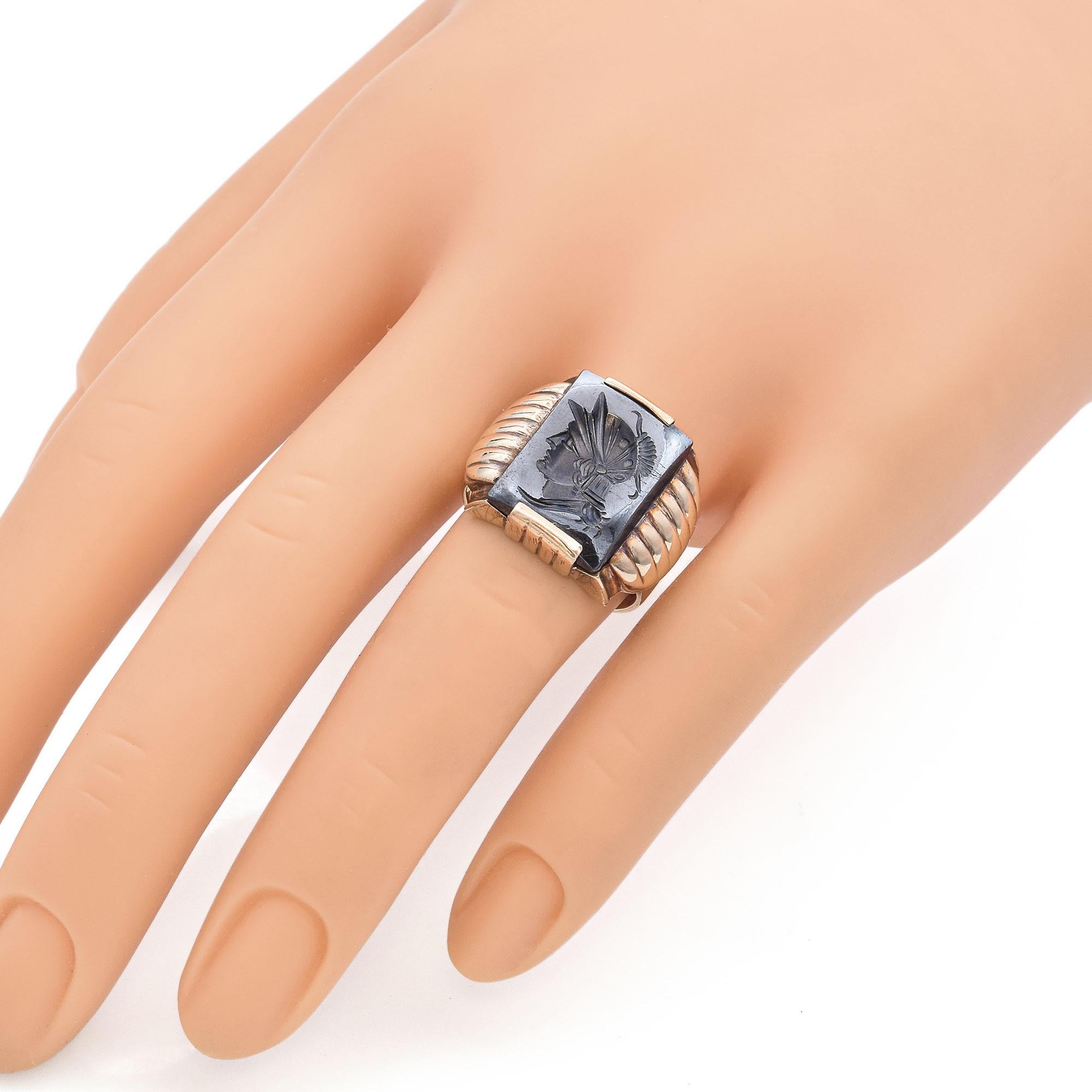 Vintage 10k Yellow Gold Hematite Intaglio Roman Soldier Ring