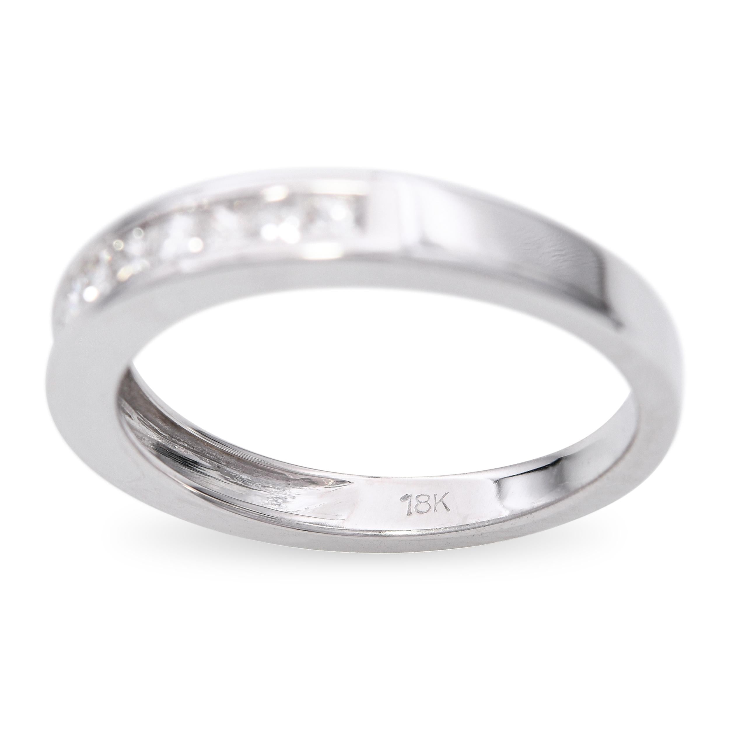 18k White Gold 0.66tcw Princess Cut Diamond Band