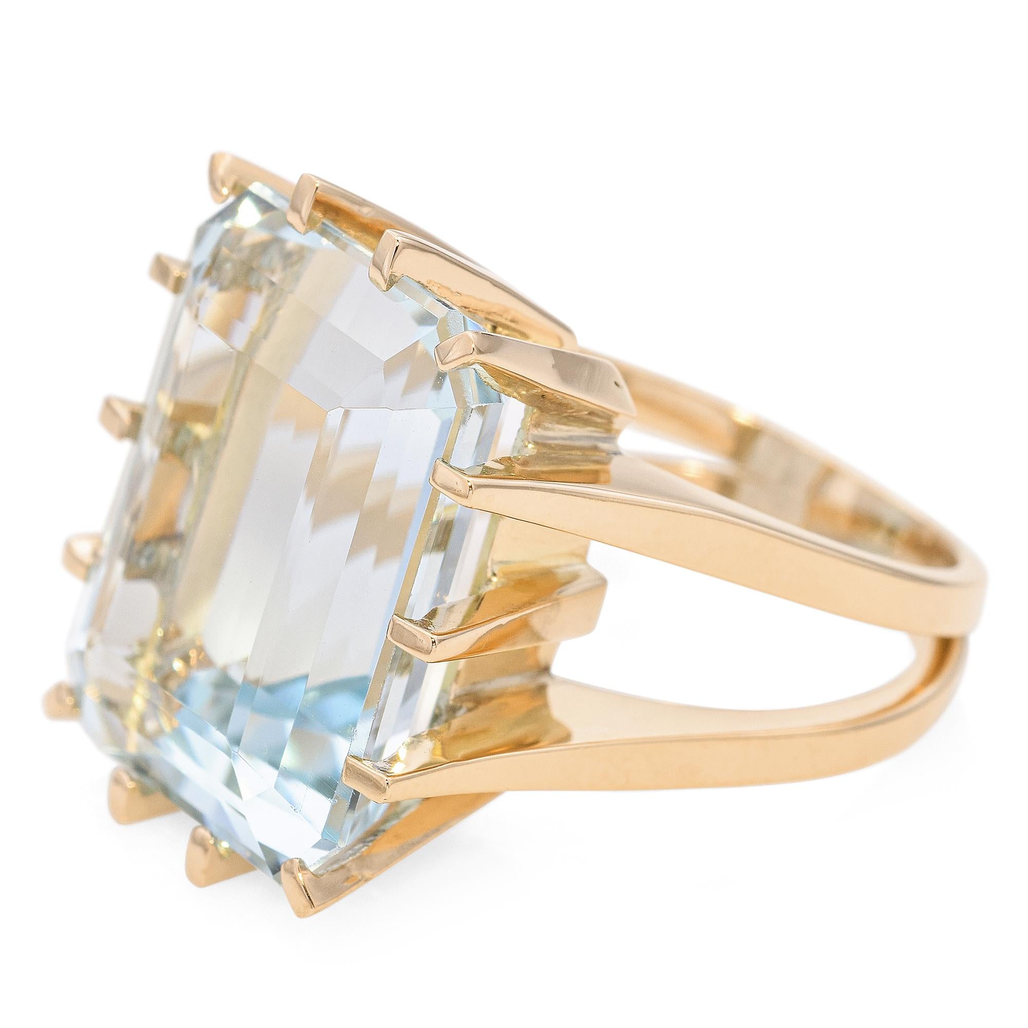 Vintage 18k Yellow Gold 16.6ct Aquamarine Statement Ring