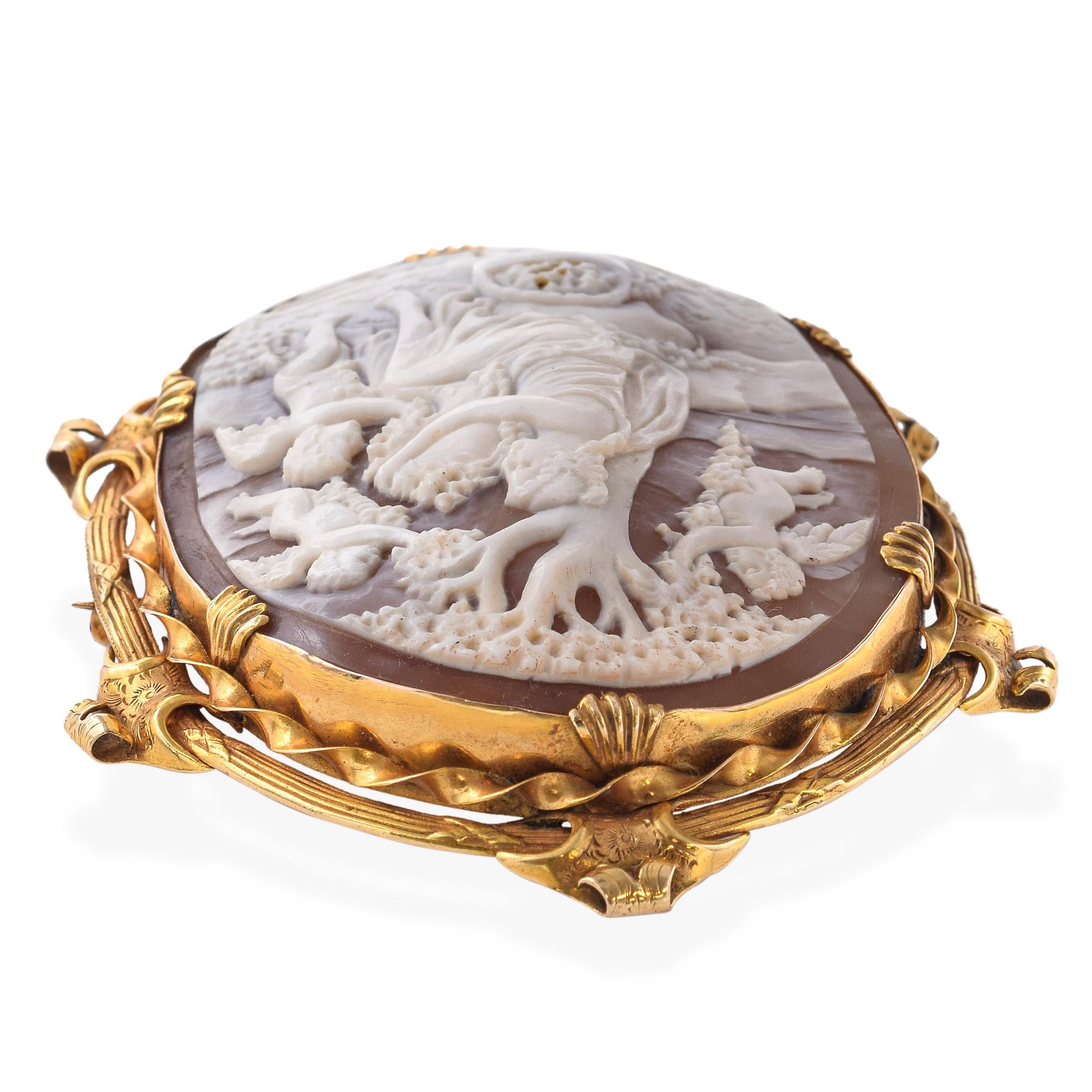 Antique 14k Yellow Gold "Venus with Cherubs" Cameo Brooch