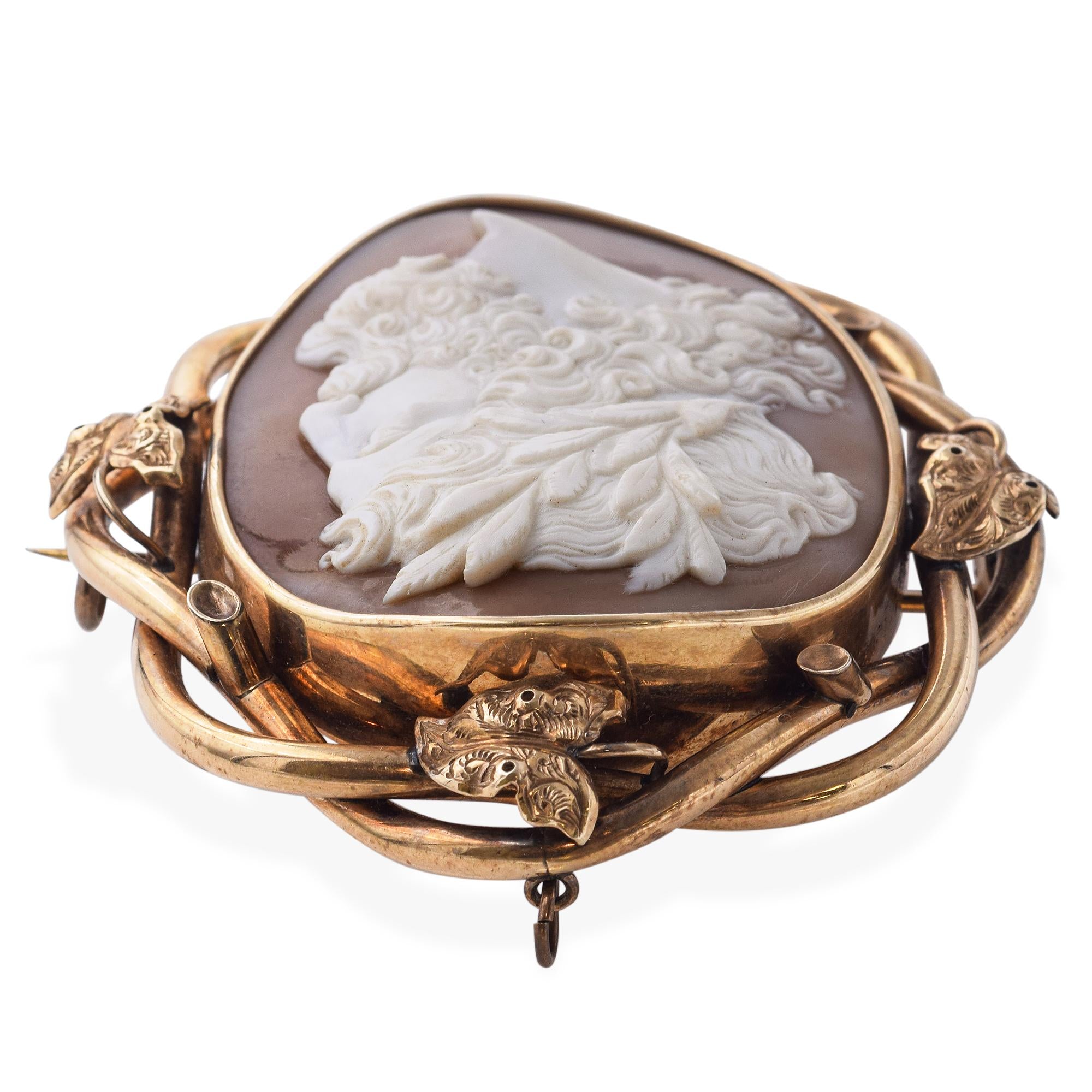Antique Yellow Gold "Zeus" Cameo Brooch