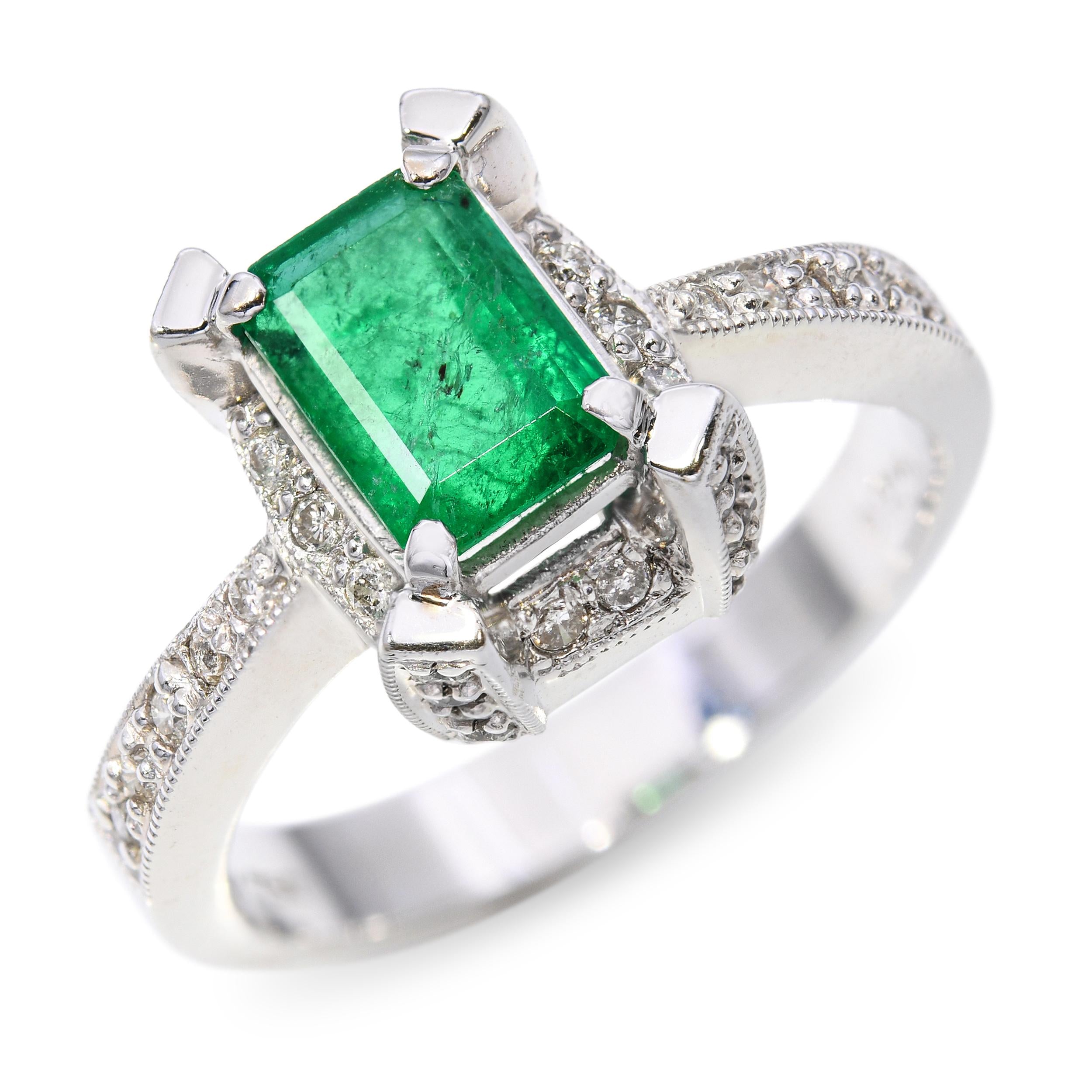 Vintage 18k White Gold Emerald and Diamond Ring