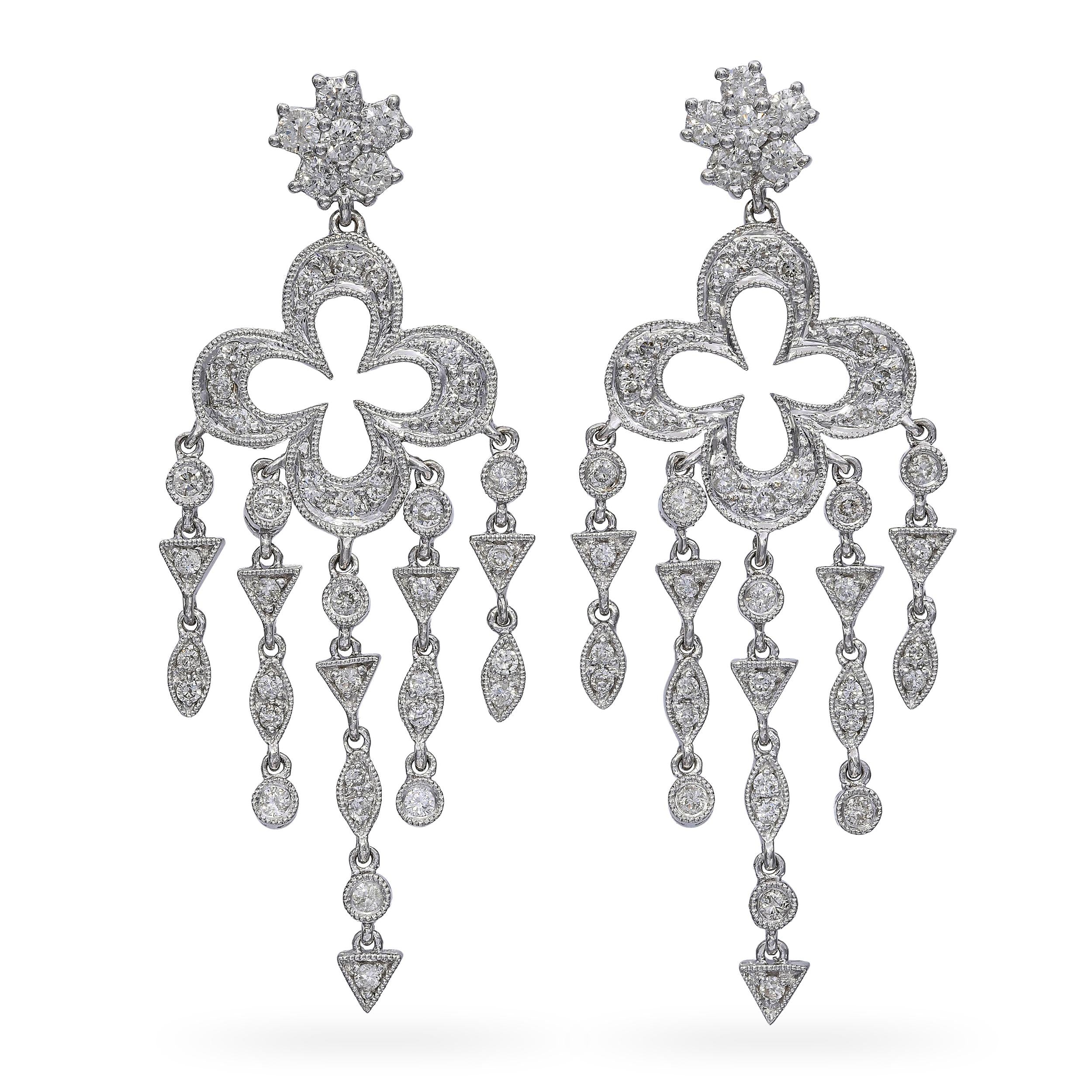 18k White Gold Diamond Dangle Earrings