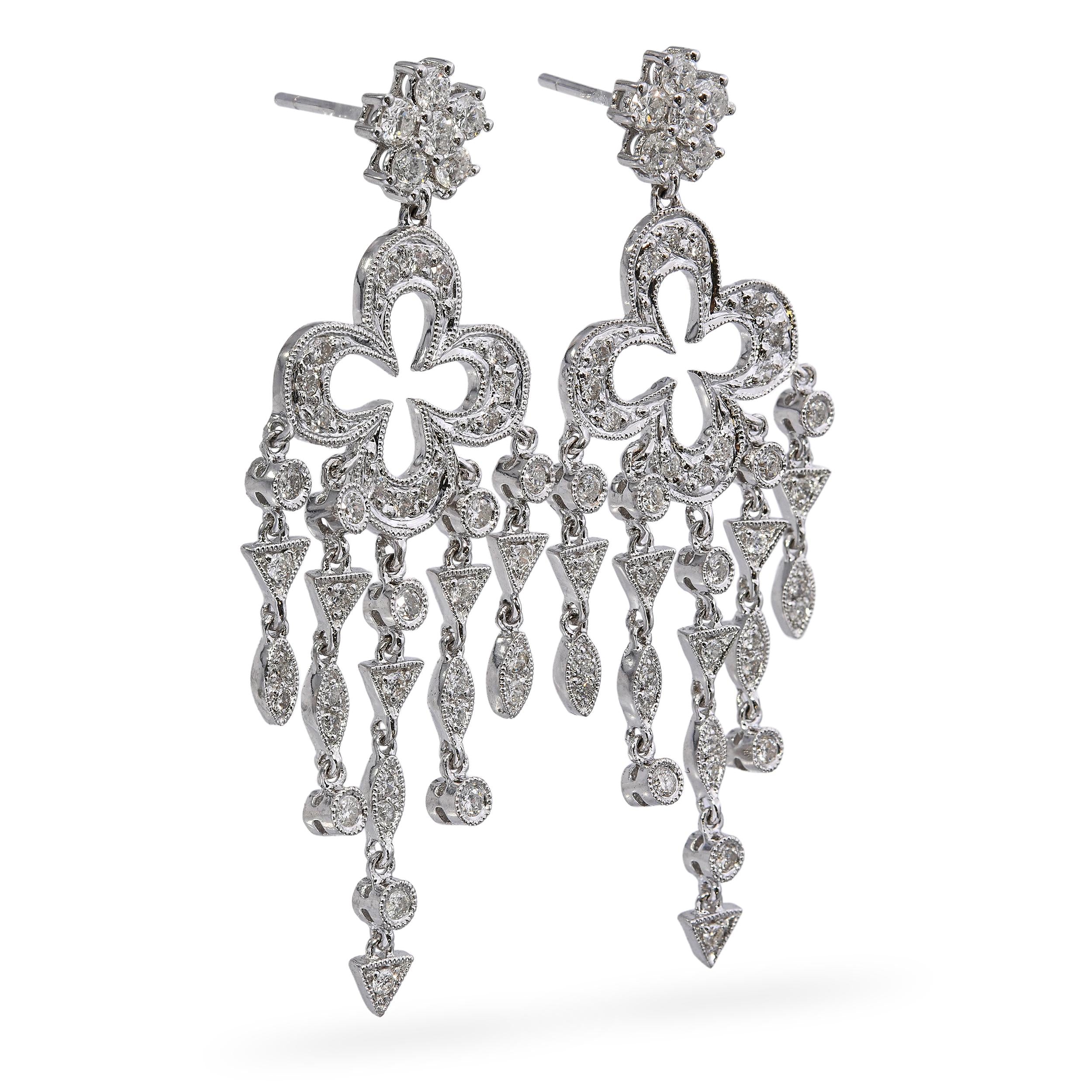 18k White Gold Diamond Dangle Earrings