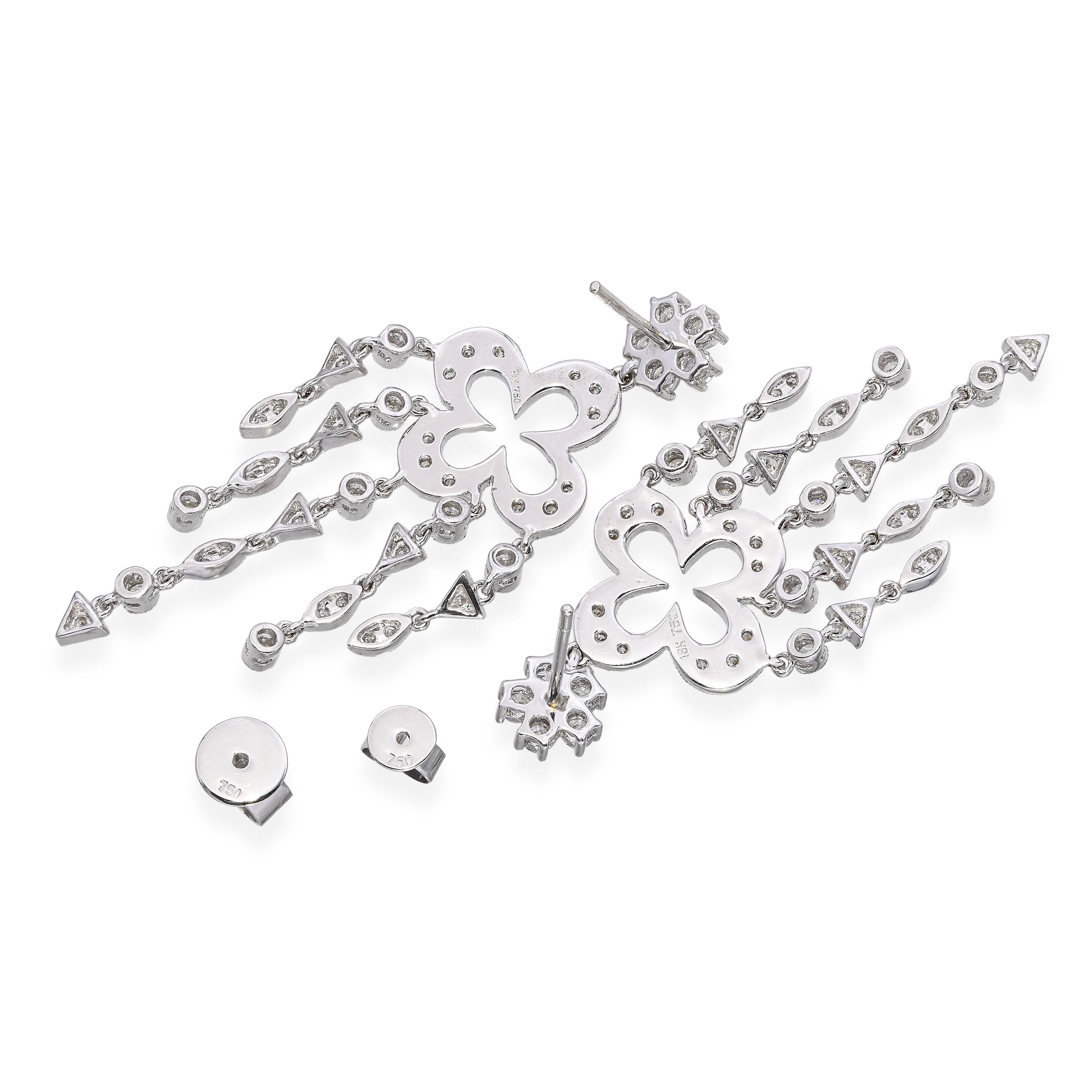 18k White Gold Diamond Dangle Earrings