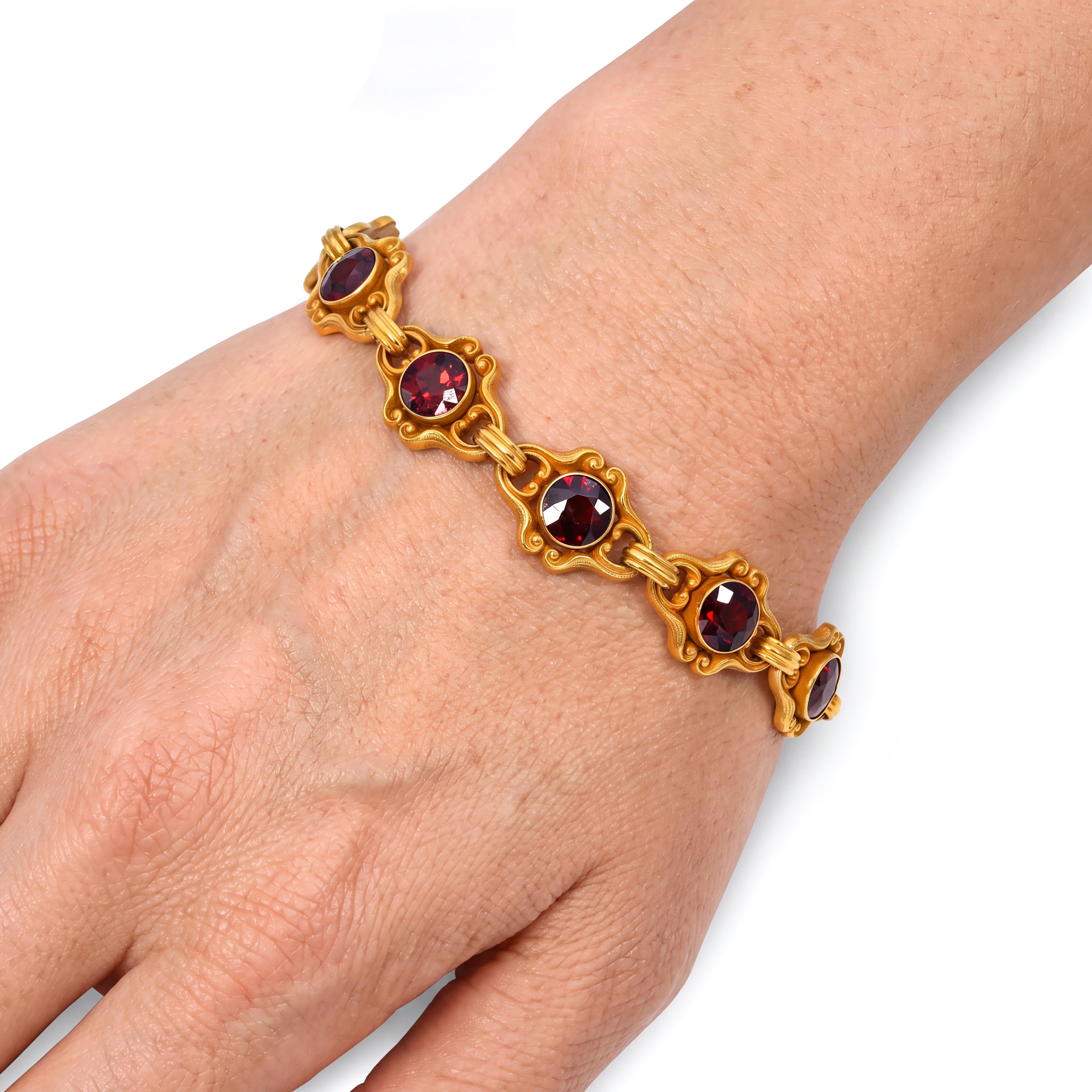 Art Nouveau Bloomed 14k Yellow Gold Garnet Link Bracelet