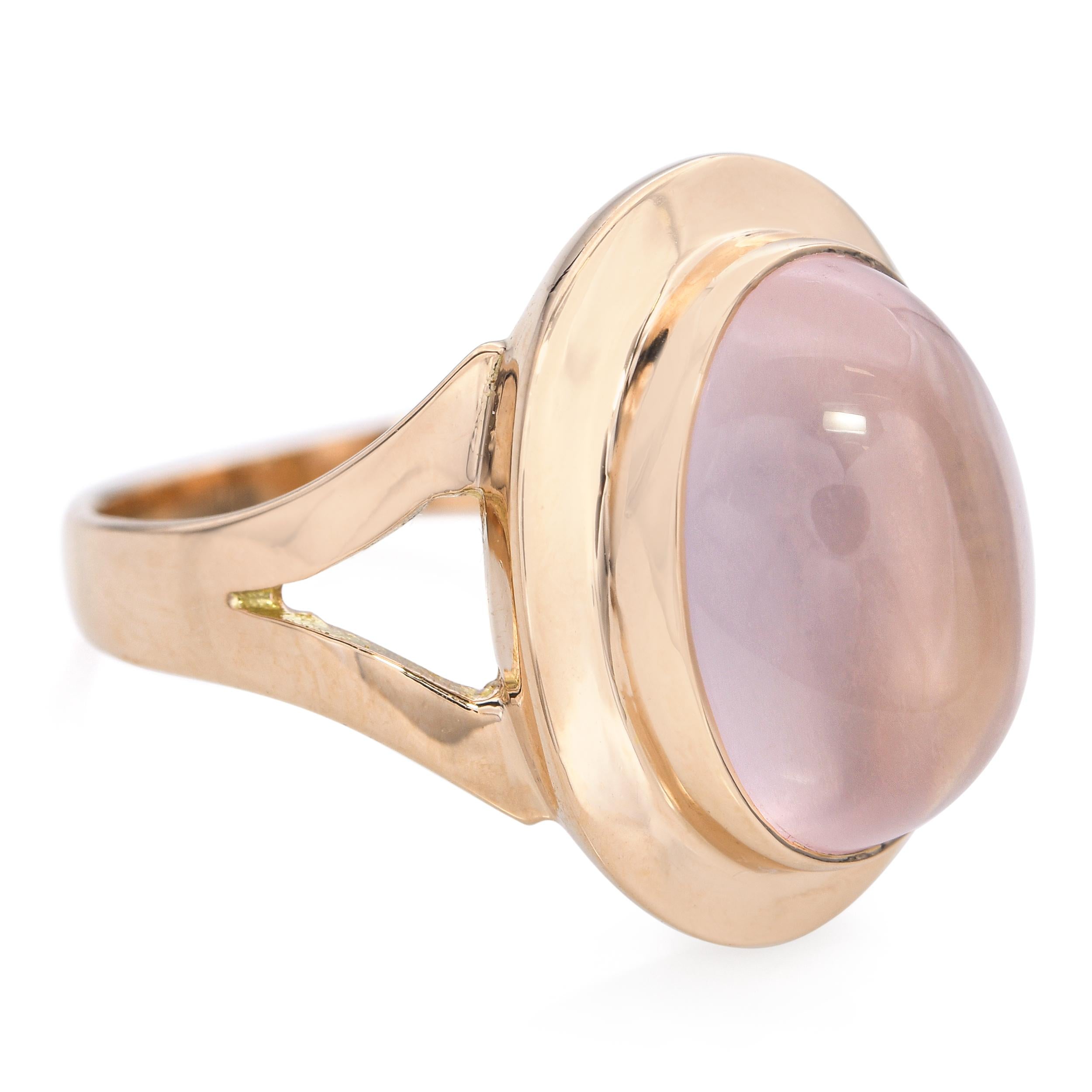 Vintage 18k Yellow Gold Rose Quartz Cabochon Ring