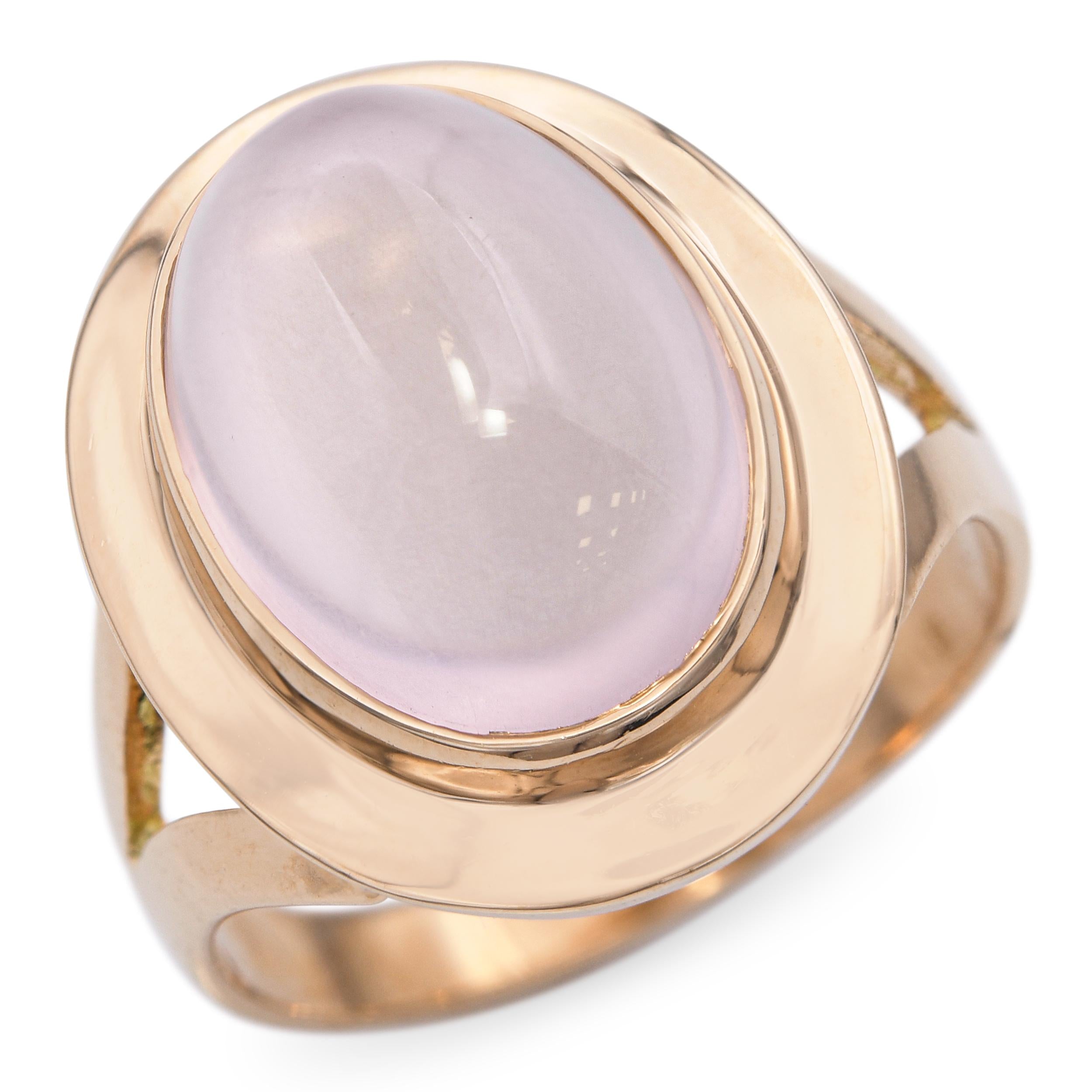Vintage 18k Yellow Gold Rose Quartz Cabochon Ring