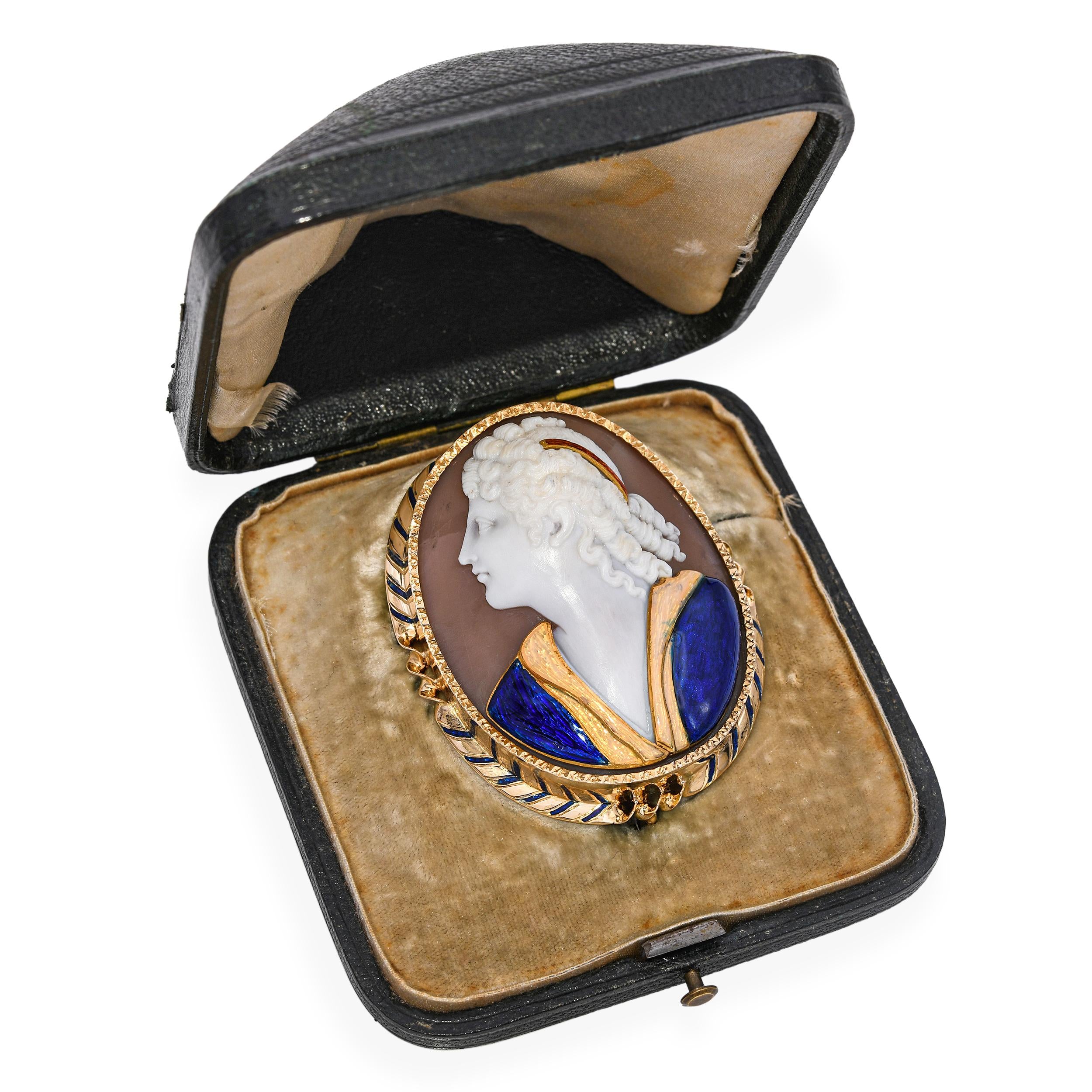 Antique French 16k Yellow Gold Sardonyx Shell Commesso Cameo Brooch