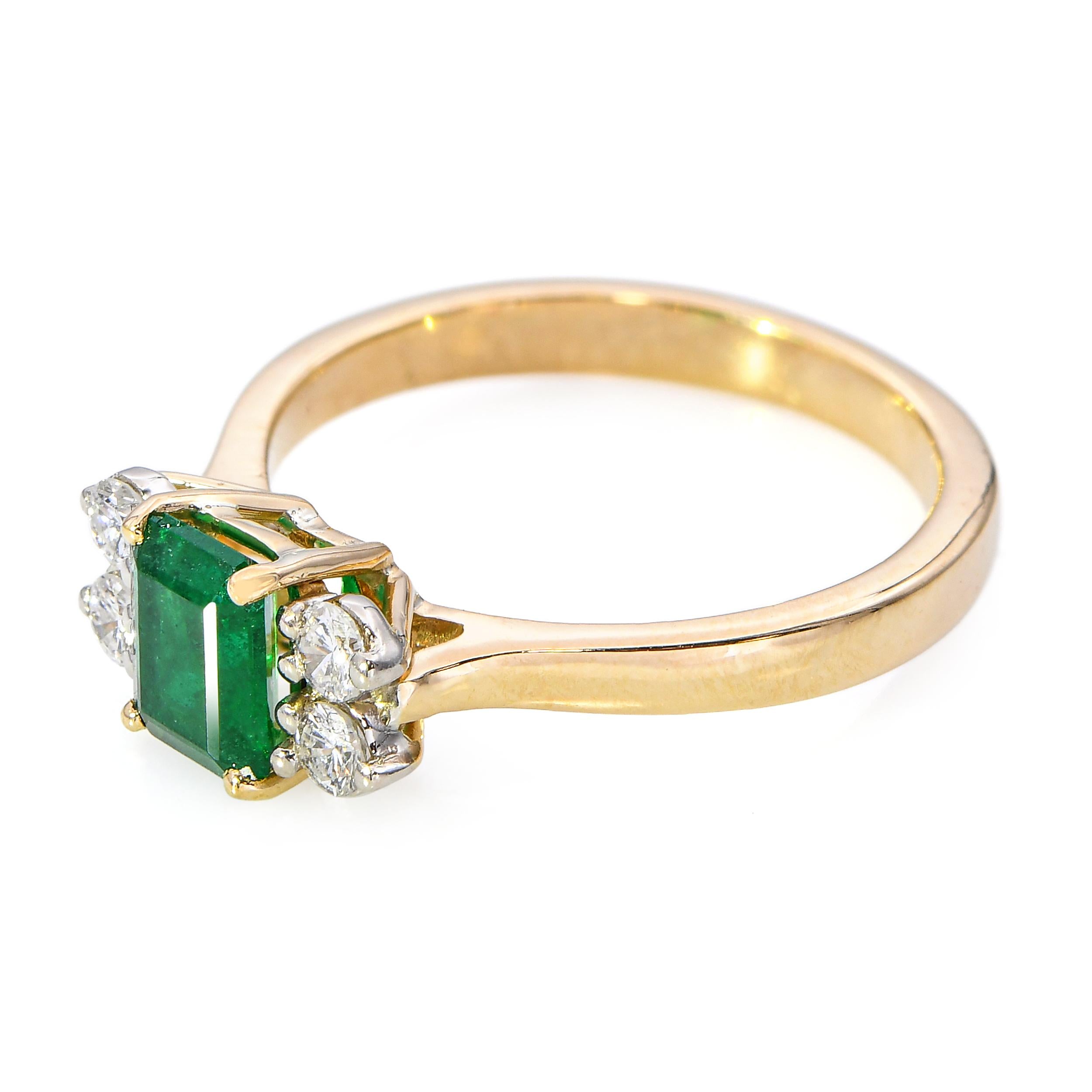 Vintage 18k Yellow Gold Zambian Emerald & Diamond Ring