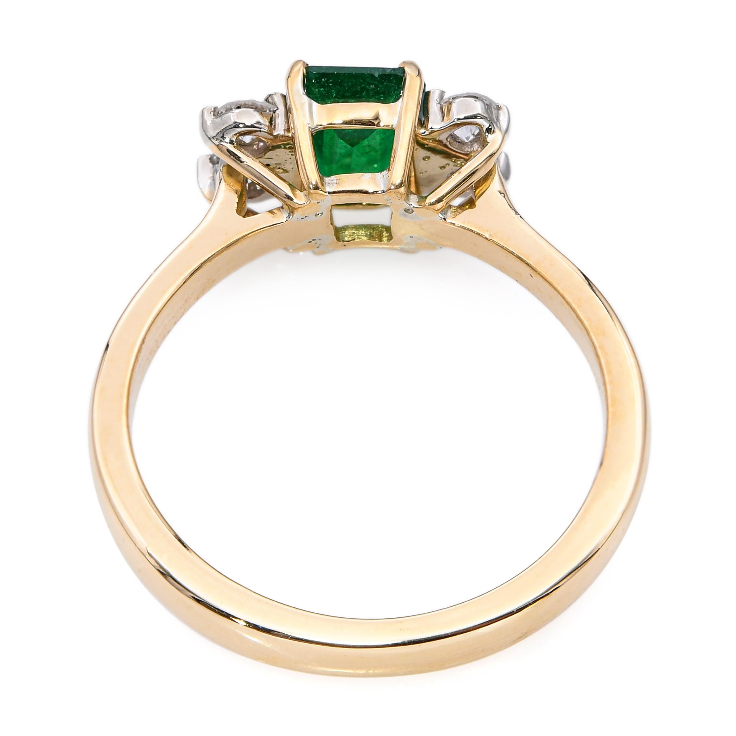 Vintage 18k Yellow Gold Zambian Emerald & Diamond Ring