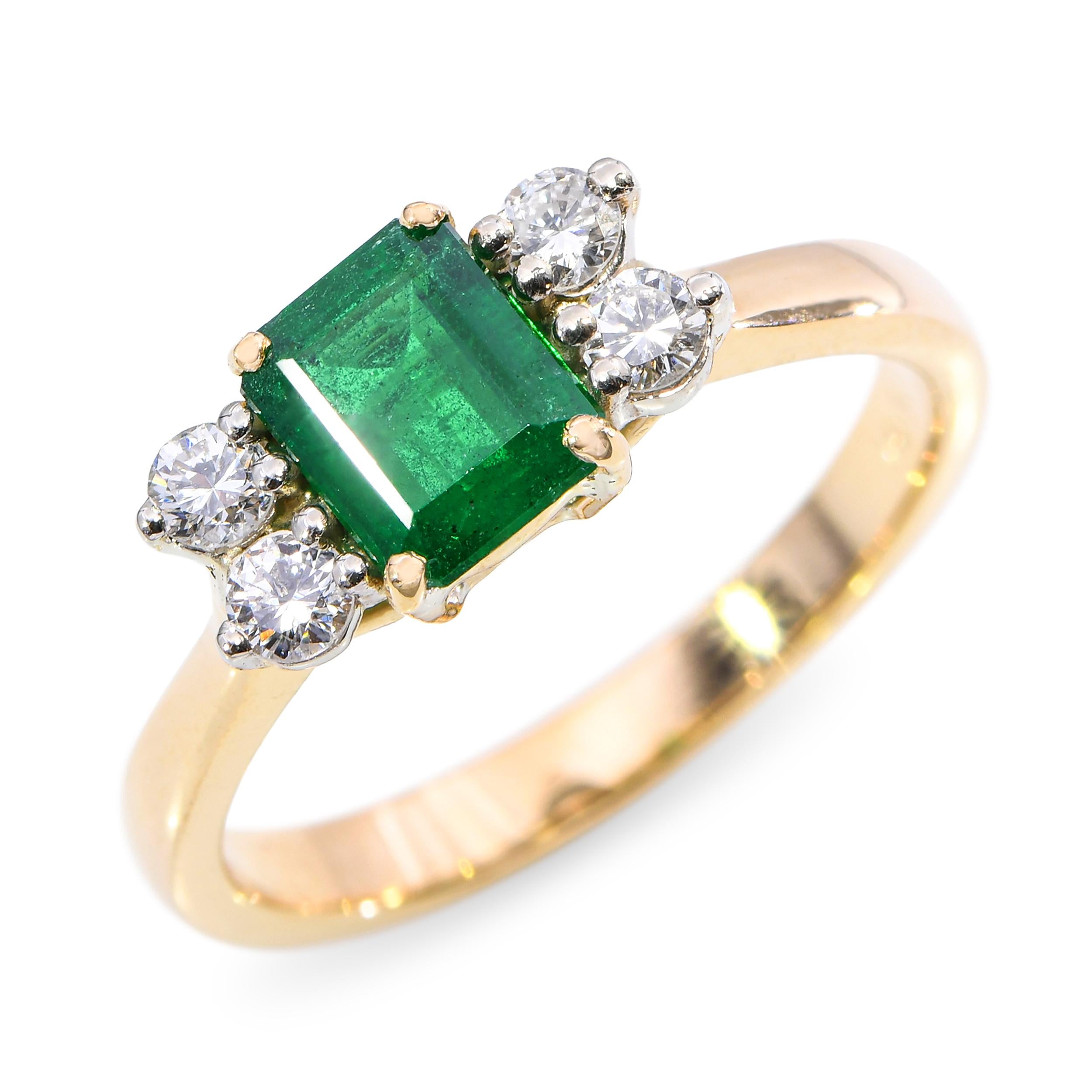 Vintage 18k Yellow Gold Zambian Emerald & Diamond Ring