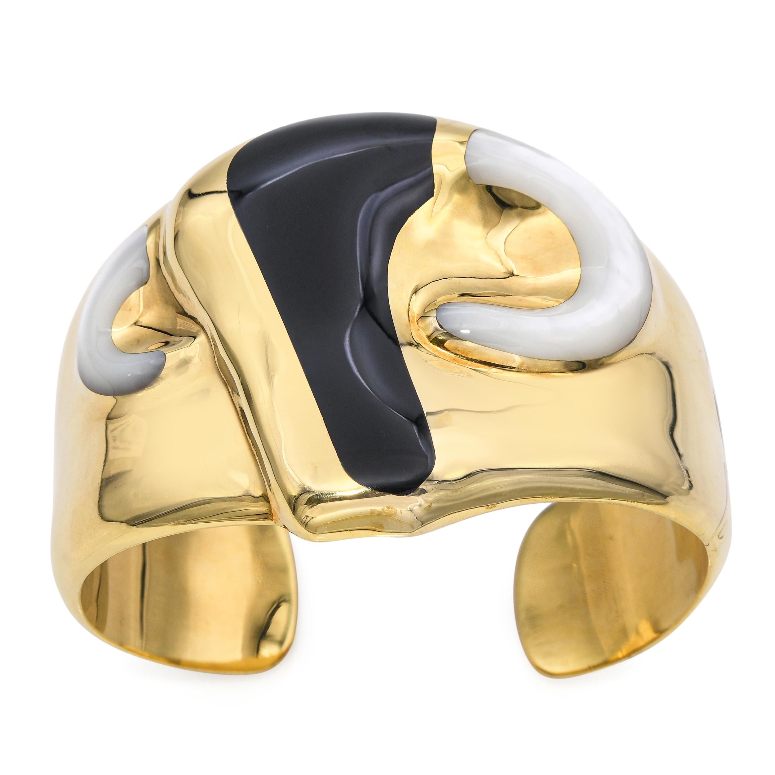 Rare Tiffany & Co Elsa Peretti 18k Yellow Gold Onyx and Mother Of Pearl Cuff