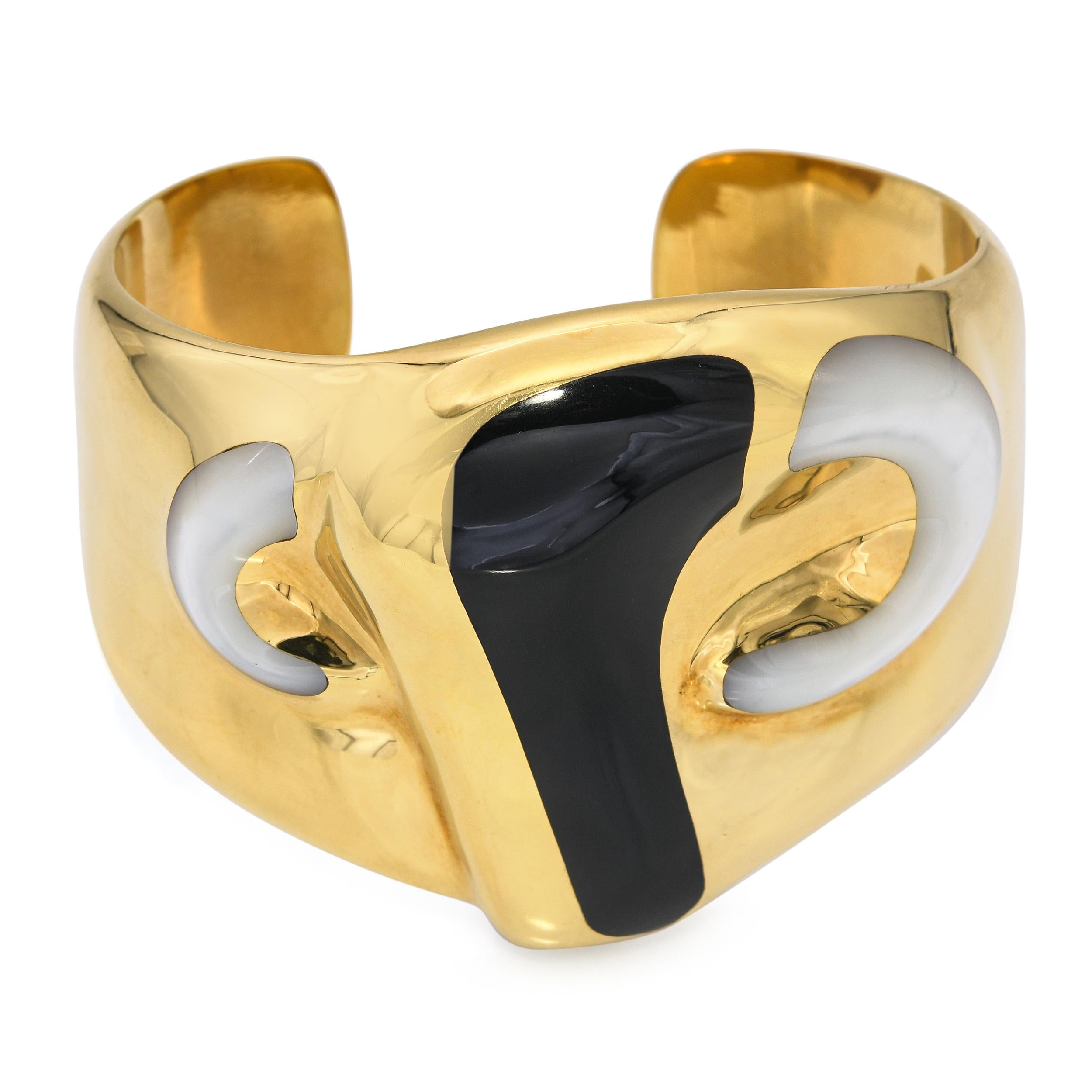 Rare Tiffany & Co Elsa Peretti 18k Yellow Gold Onyx and Mother Of Pearl Cuff