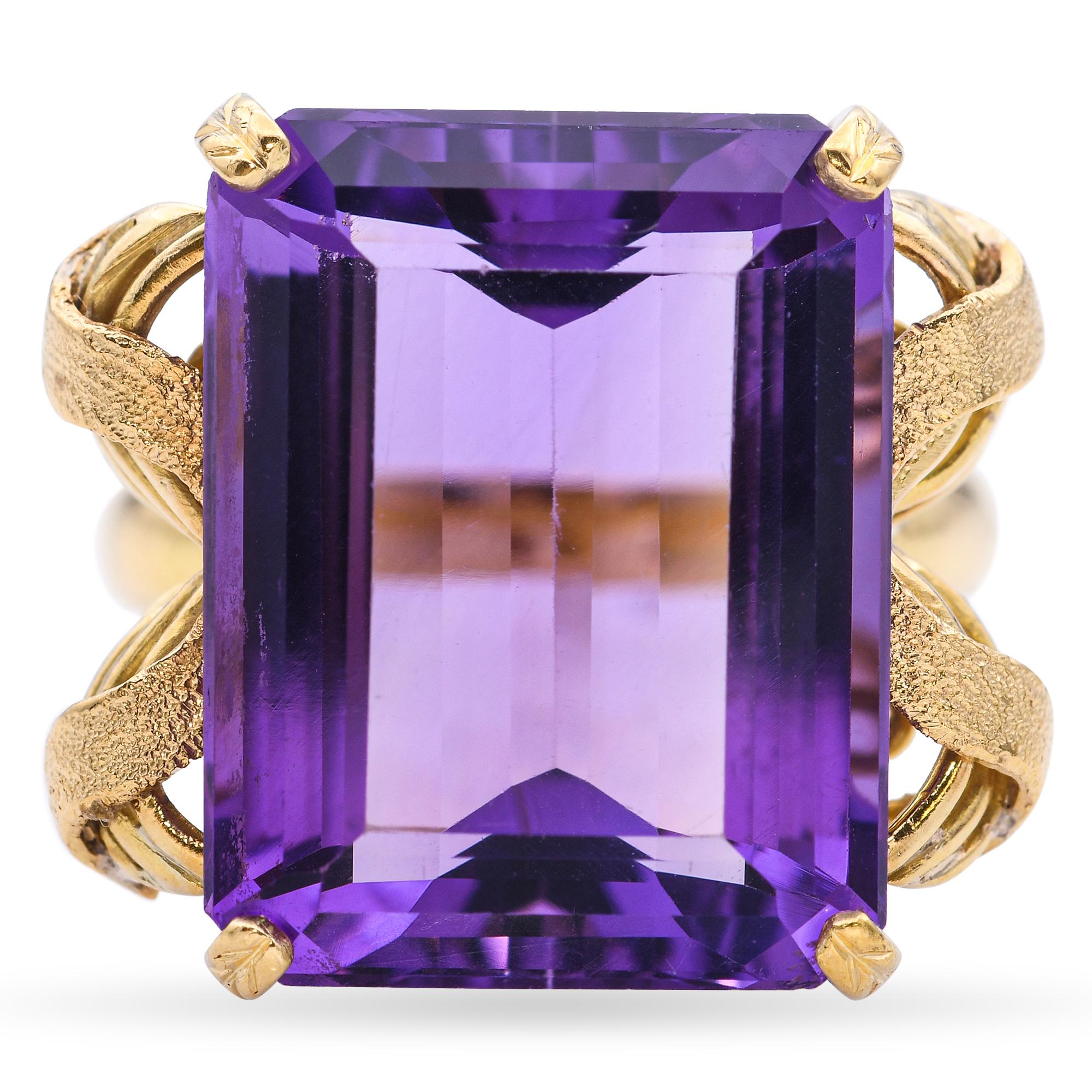 Vintage Early H. Stern Retro 19k Yellow Gold Amethyst Cocktail Ring