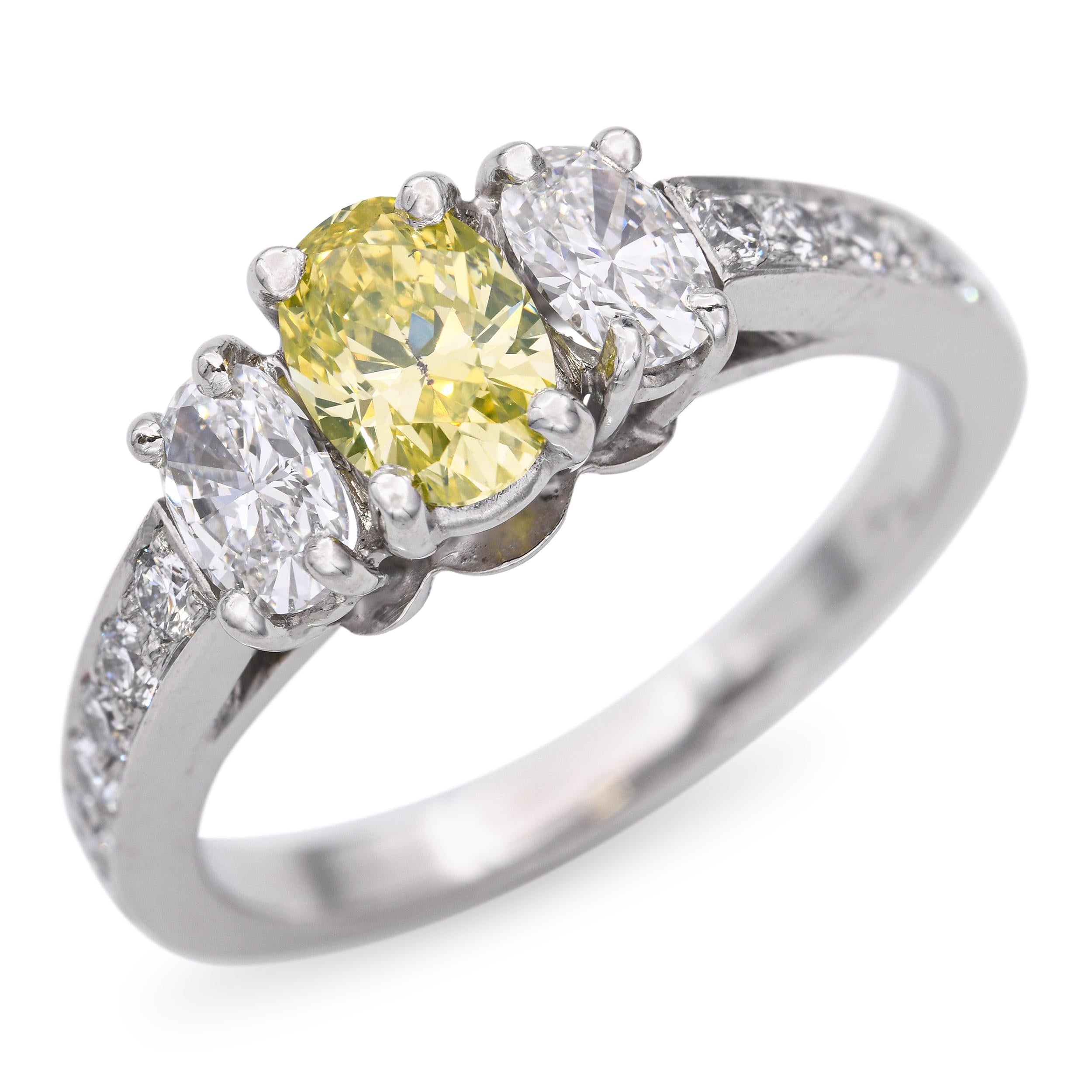 Platinum 1.31tcw Diamond and Fancy Greenish-Yellow Diamond 3-Stone Ring