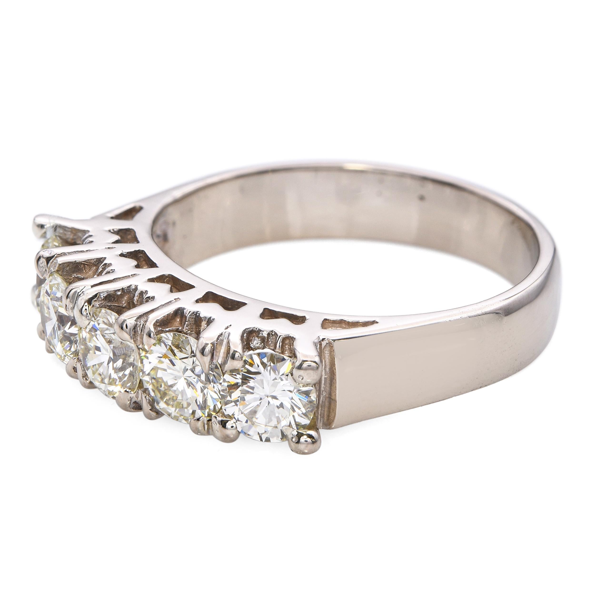 Vintage 17k White Gold 1.45tcw Diamond Wedding Band Ring