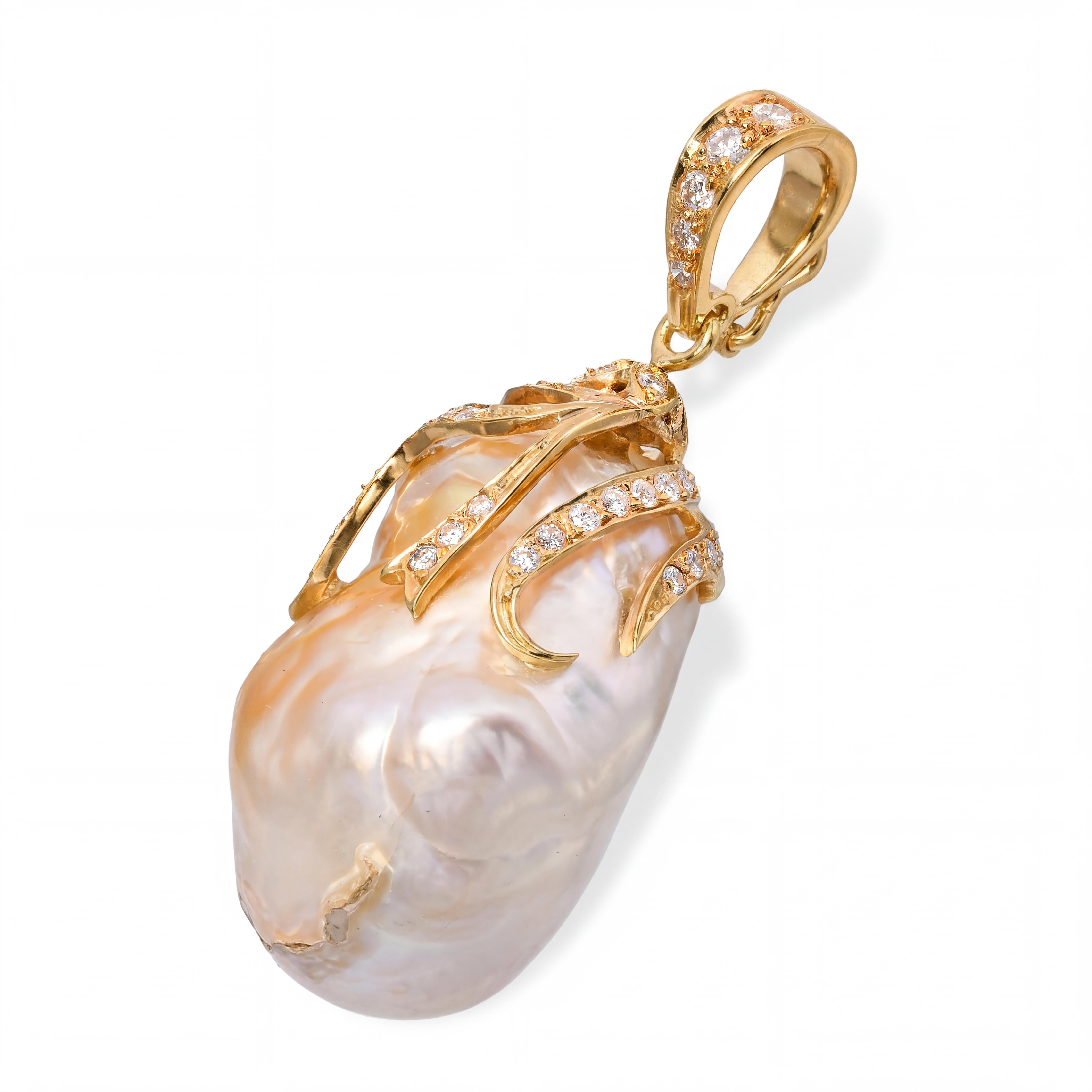 Vintage 18k Yellow Gold 1.08tcw Diamond & Semi Baroque South Sea Pearl Pendant