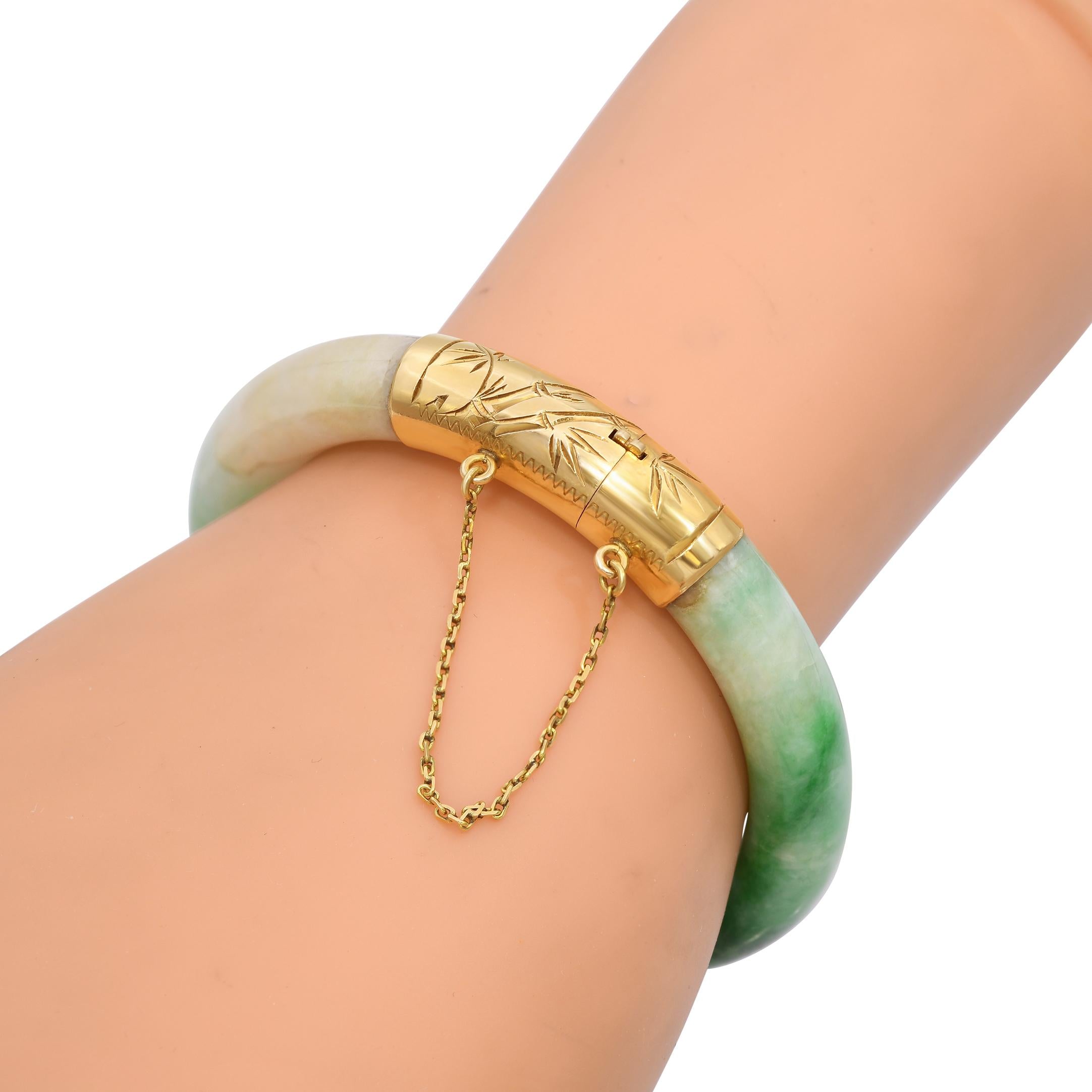 Vintage 14k Yellow Gold Green Jadeite Jade Hinged Bangle Bracelet