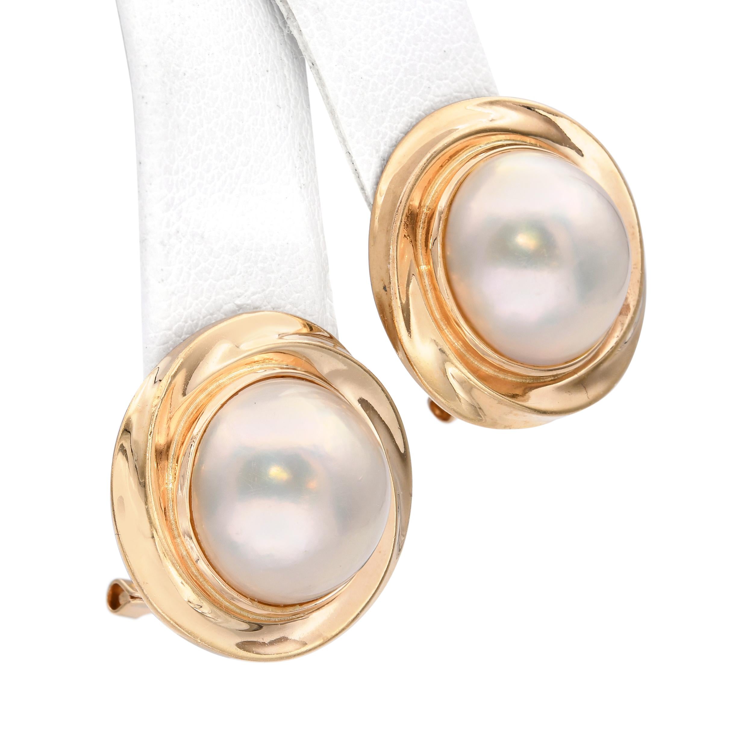 Vintage 14k Yellow Gold Mabe Pearl Earrings